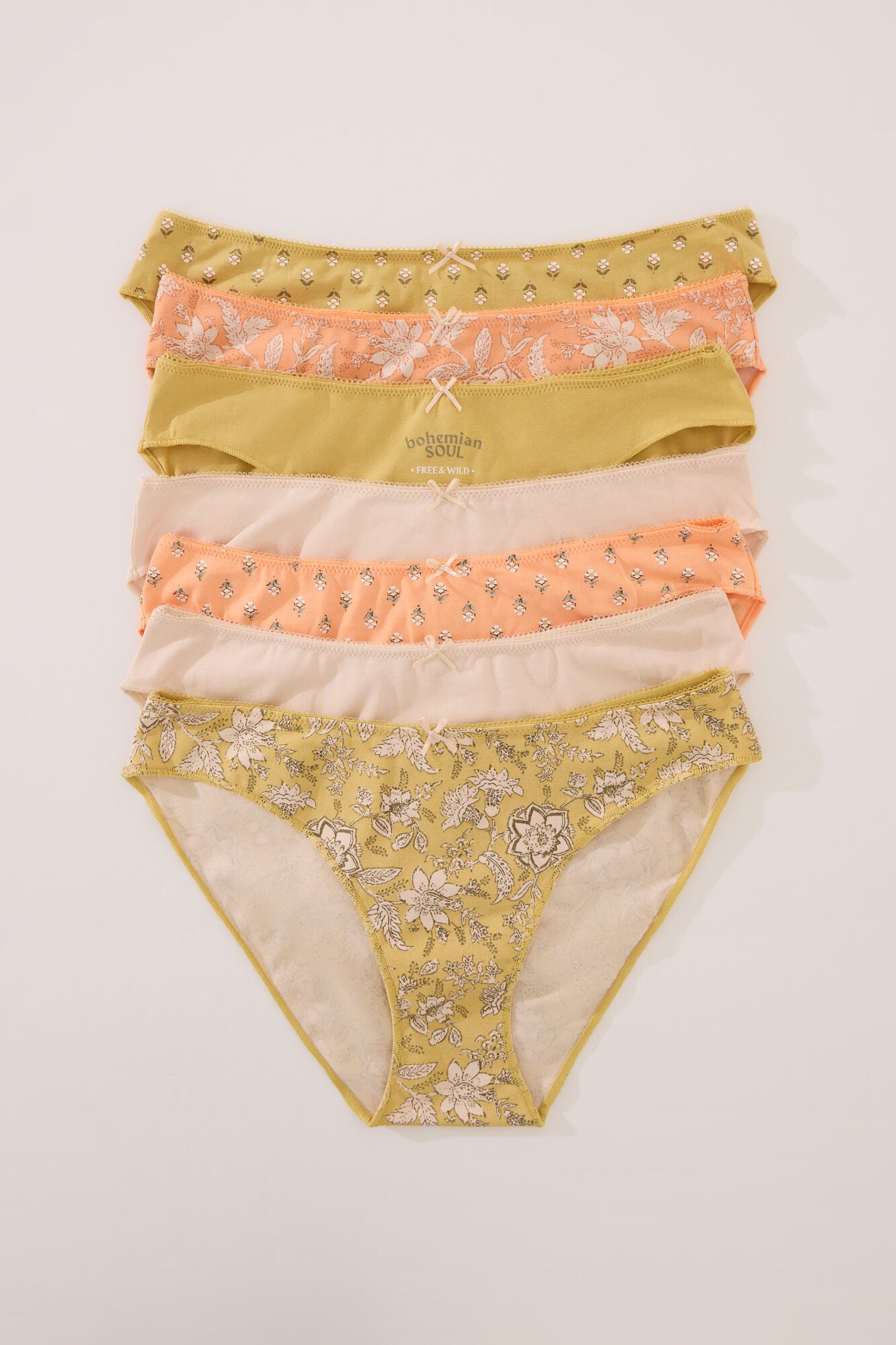 Pack of 7 classic cotton panties with mixed prints
