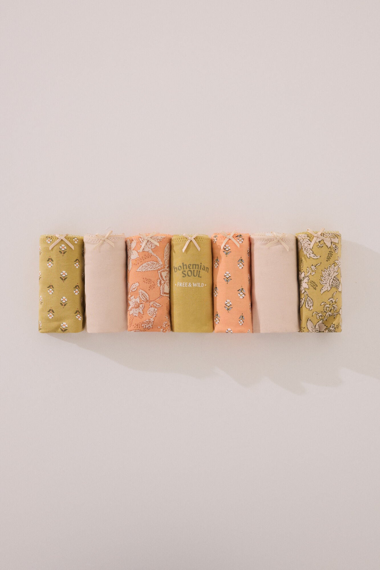 Pack of 7 classic cotton panties with mixed prints