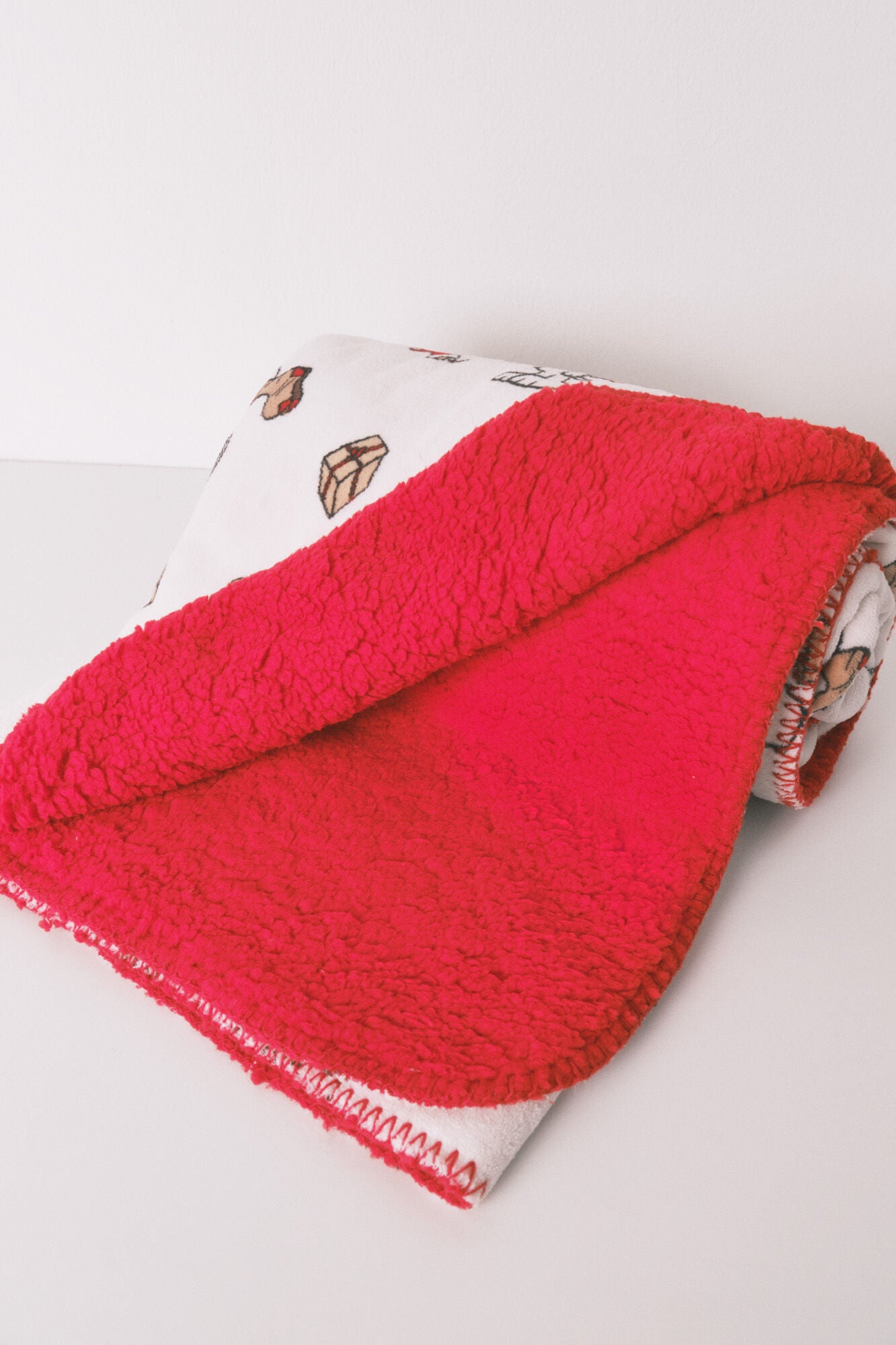 Super soft Snoopy velour blanket