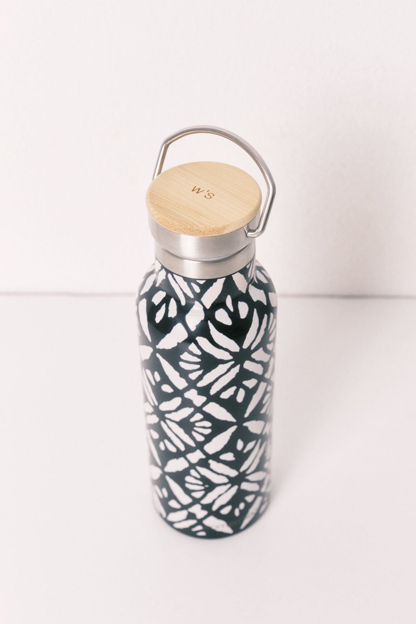 Stainless steel bottle