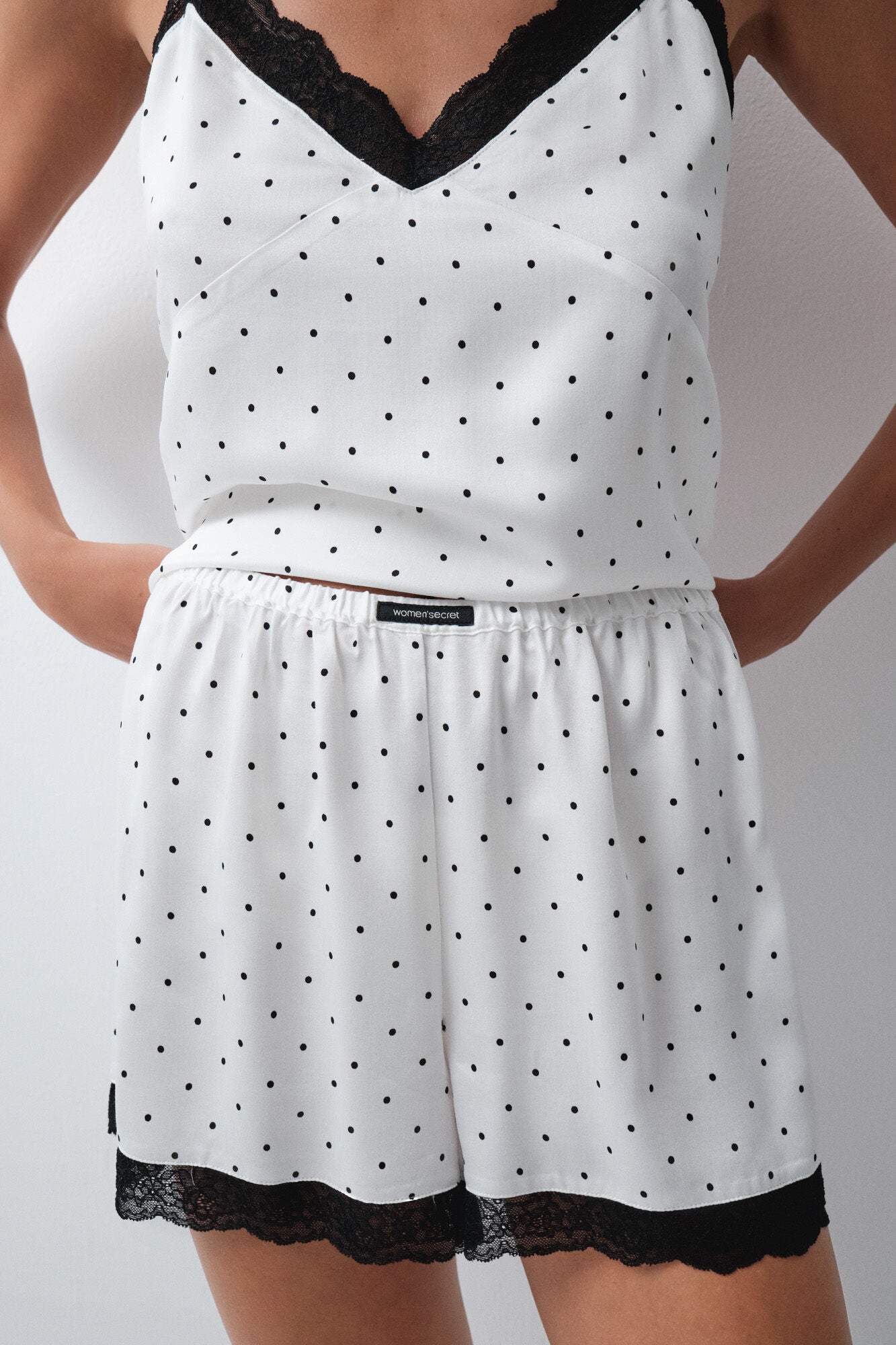 STRAPS SHORT PANT PYJAMA