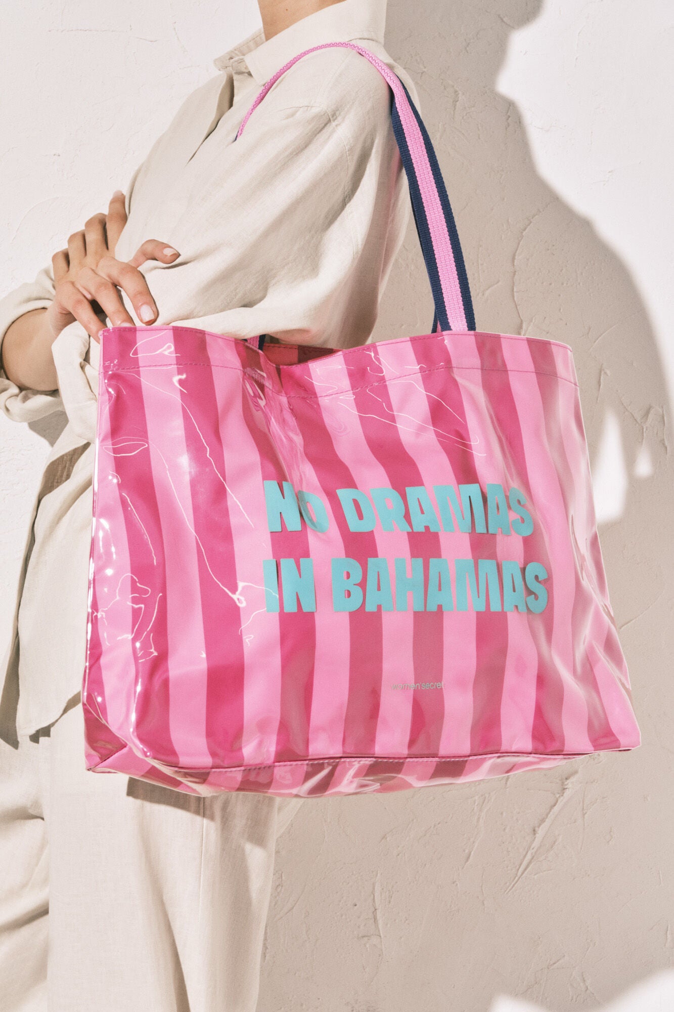 pink striped beach bag
