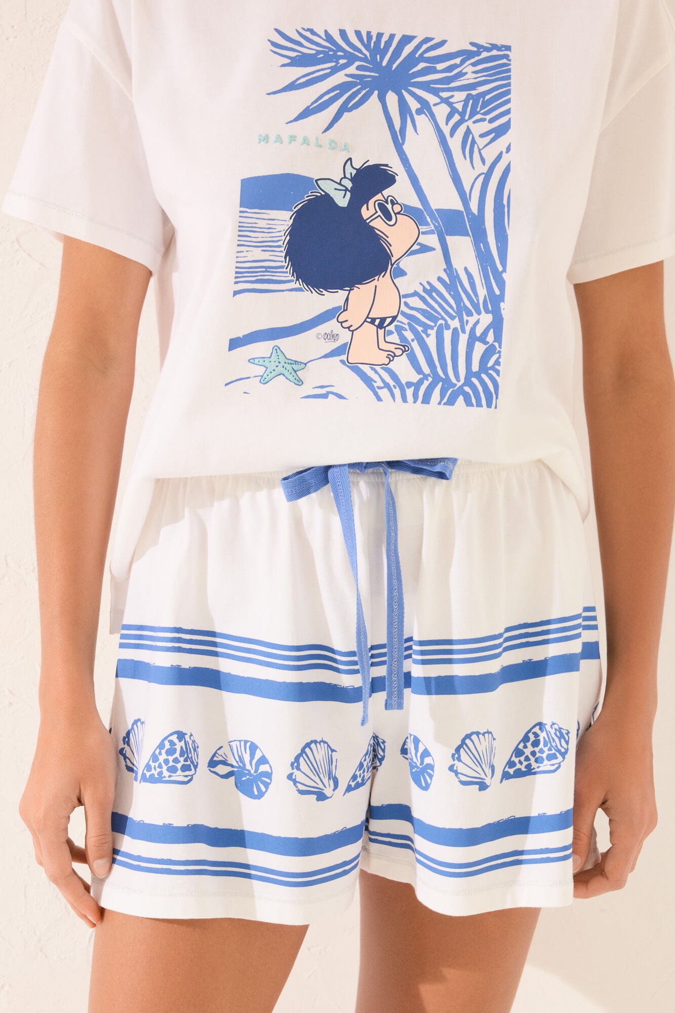 White short sleeve pyjamas