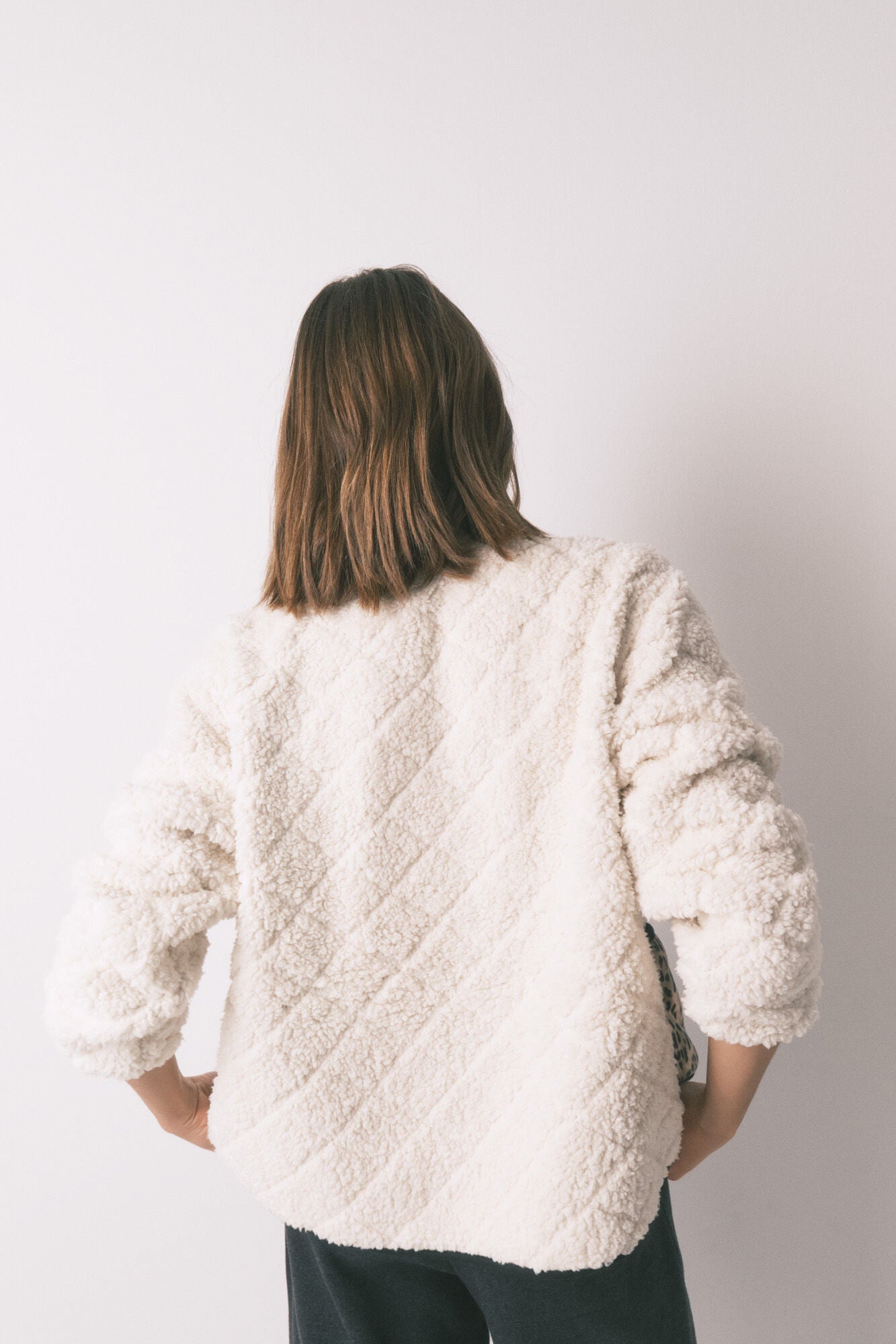 Reversible short jacket in animal print