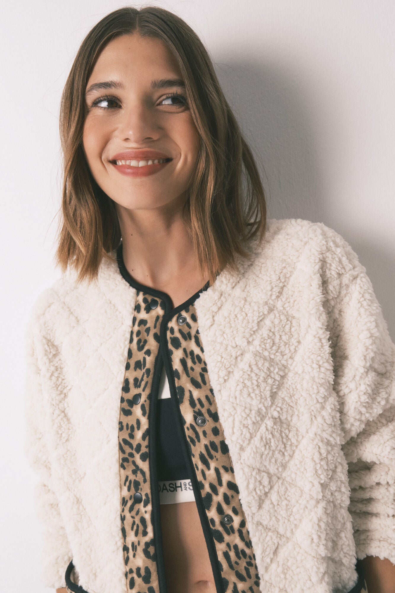 Reversible short jacket in animal print