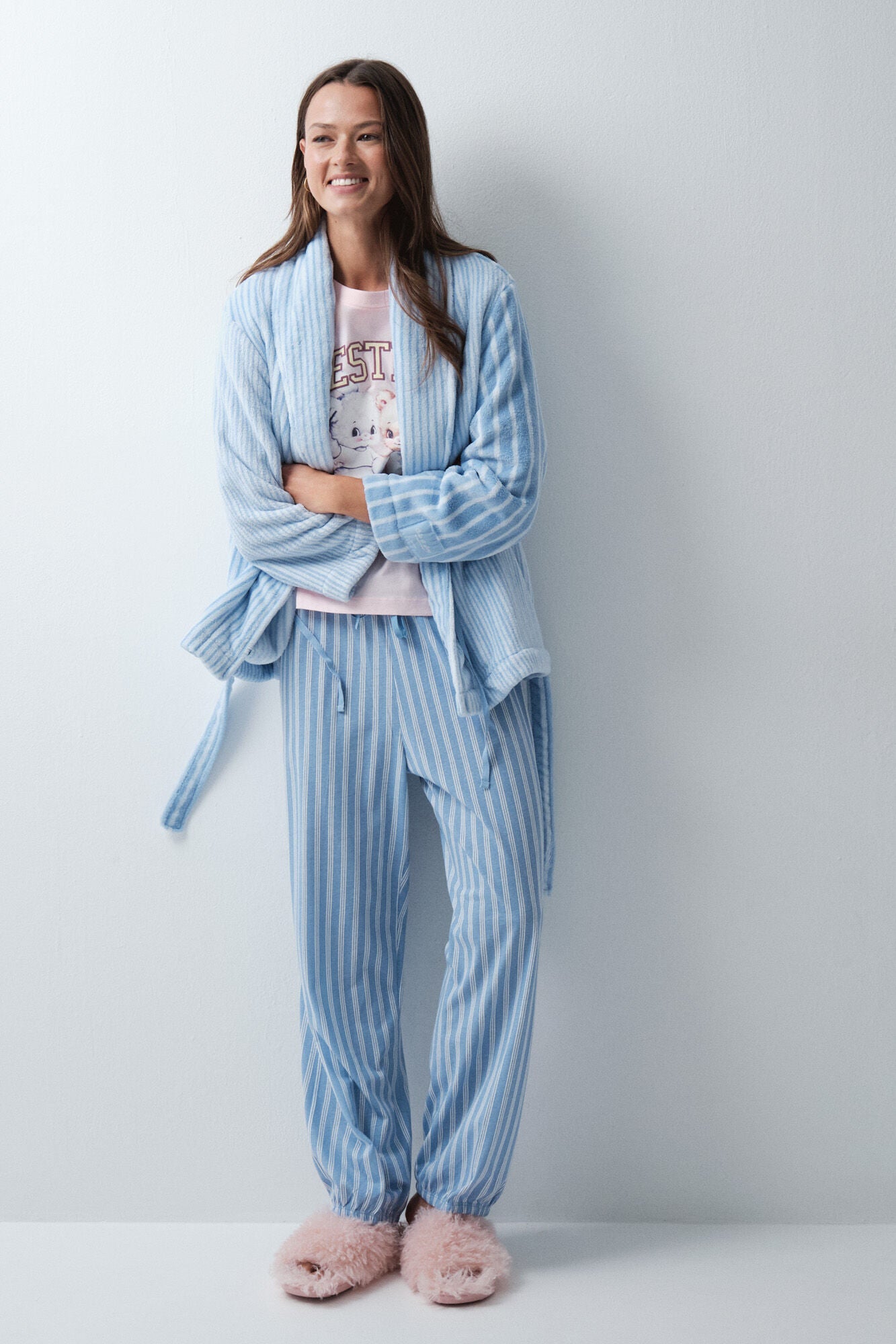 MEDIUM ROBE
