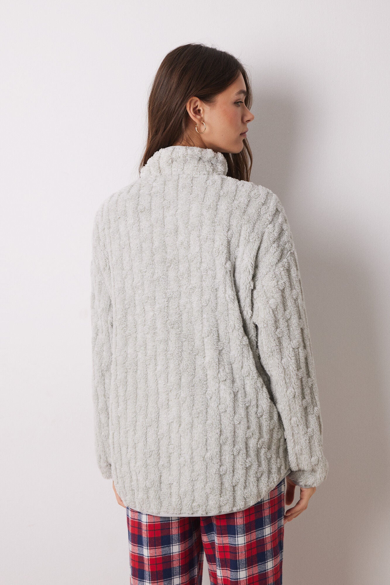 Grey short robe