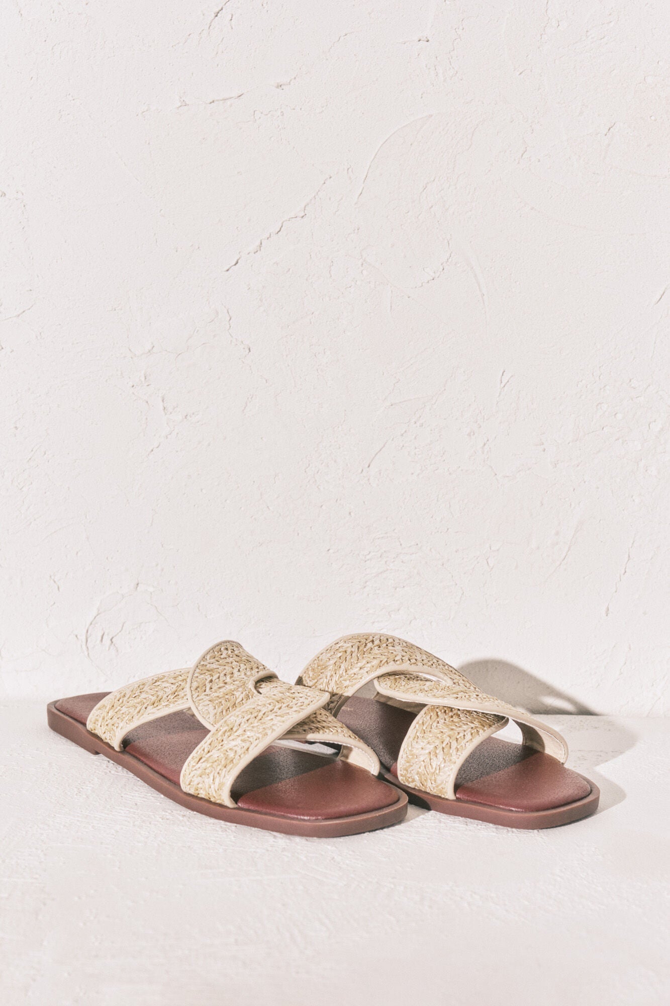 raffia sandals in burgundy and sand