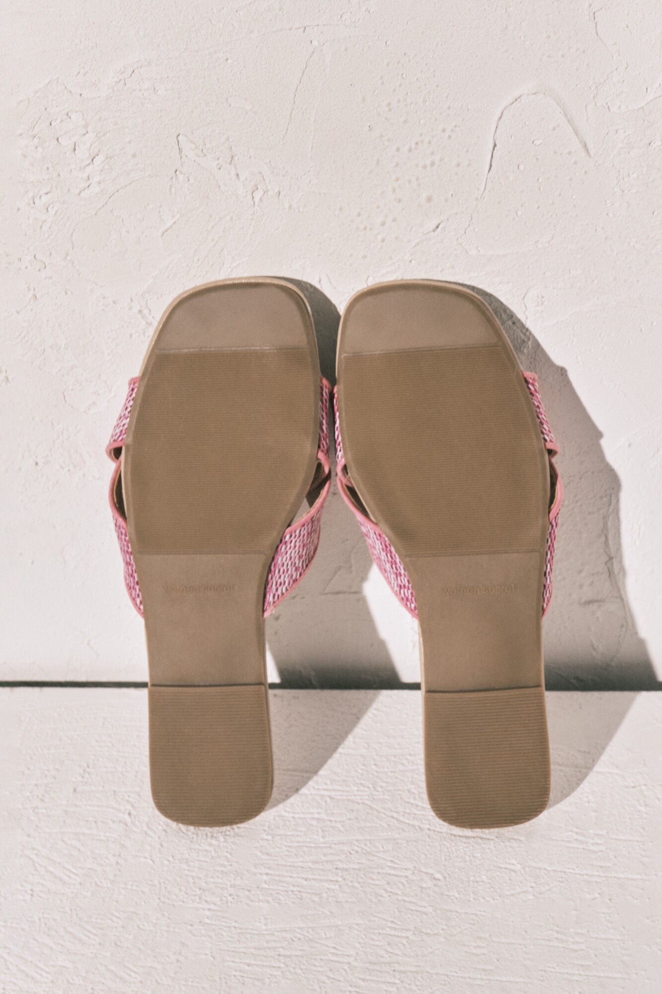 Pink raffia mule sandals