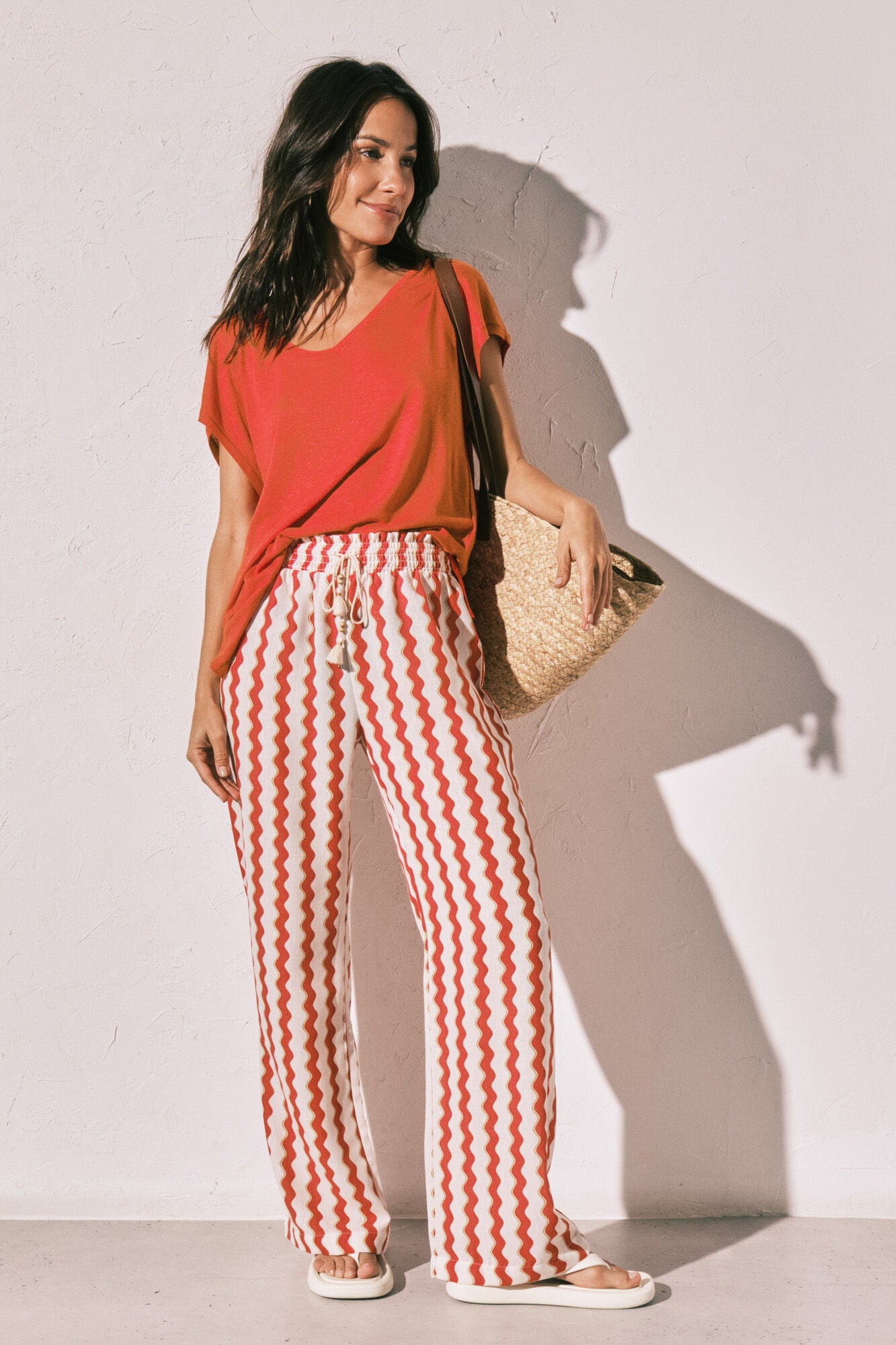 Coral short-sleeved t-shirt