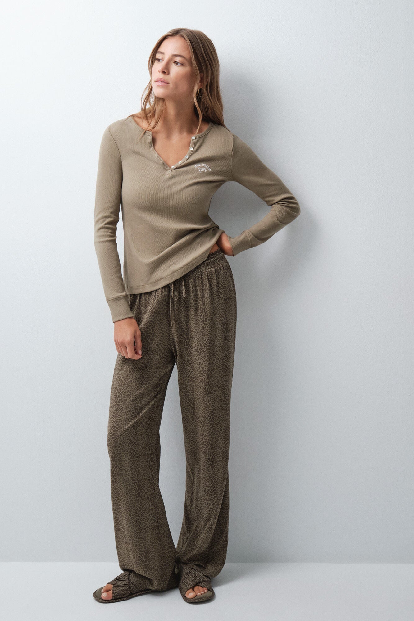 LONG SLEEVES T SHIRT