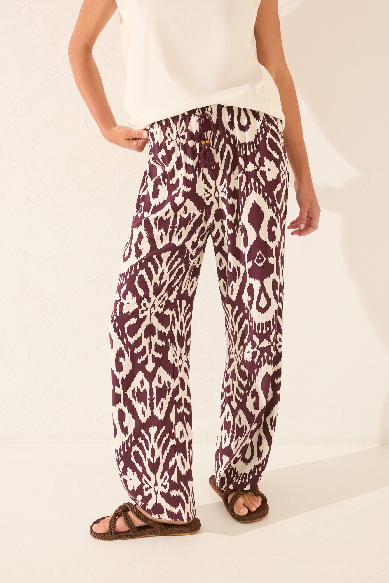 Trouser with floral print