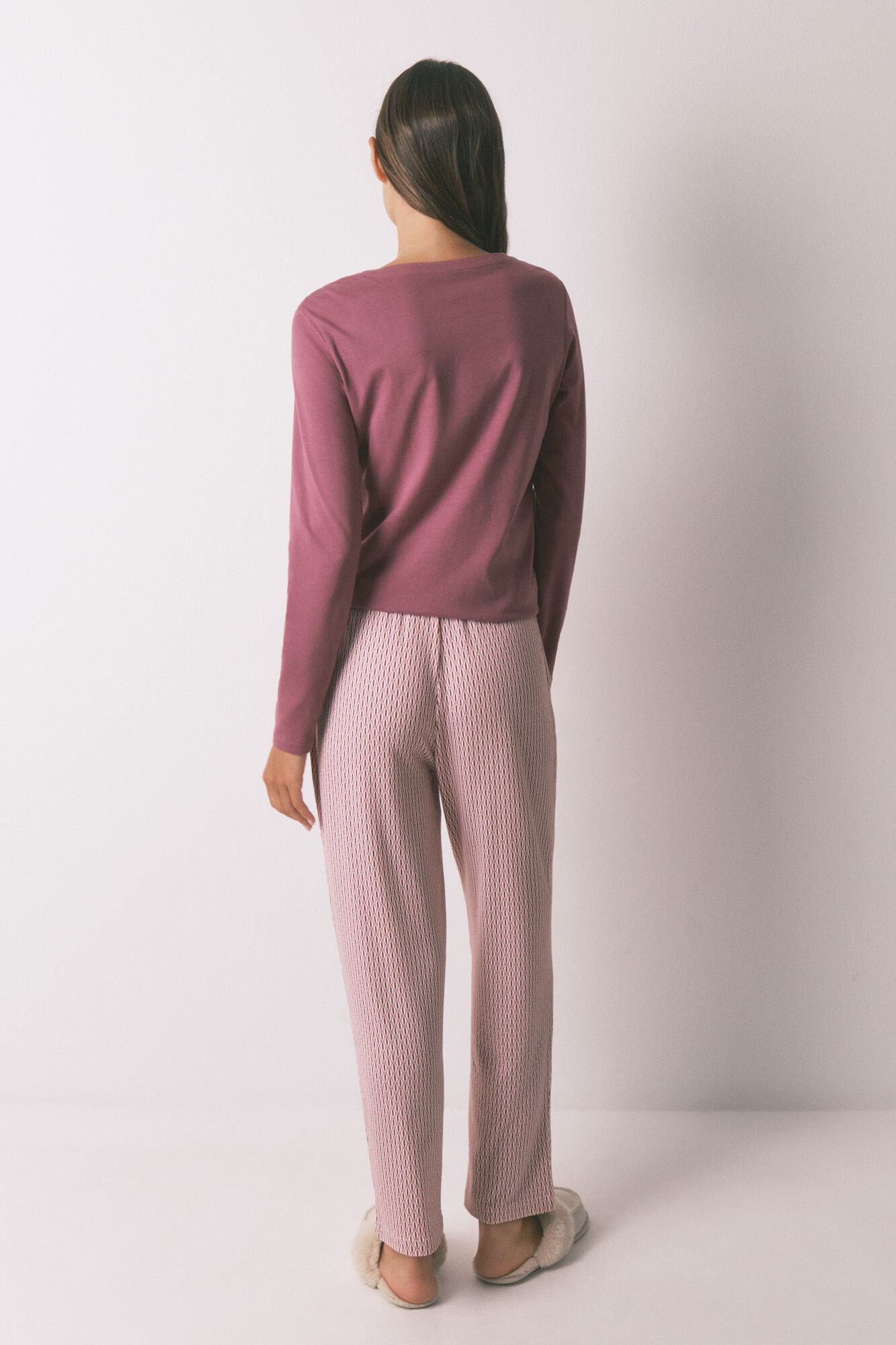 Carrot long trousers in soft pink knit
