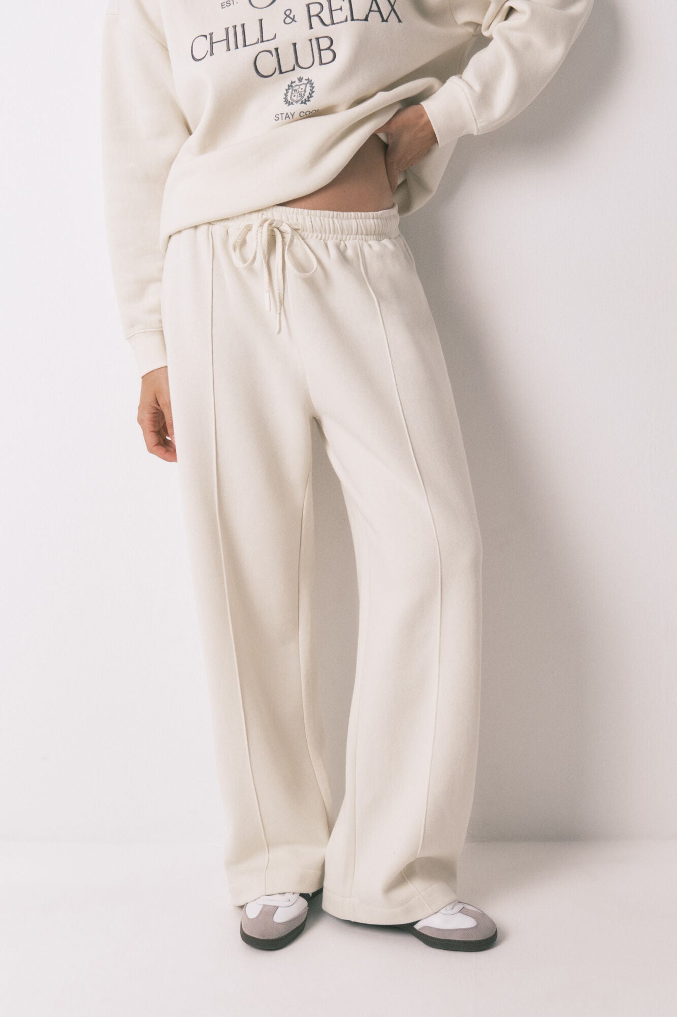 White fine terry cloth long trousers
