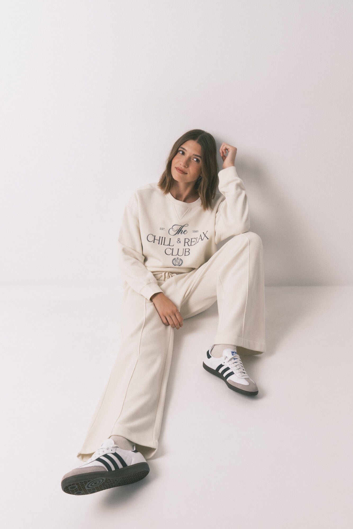 White fine terry cloth long trousers