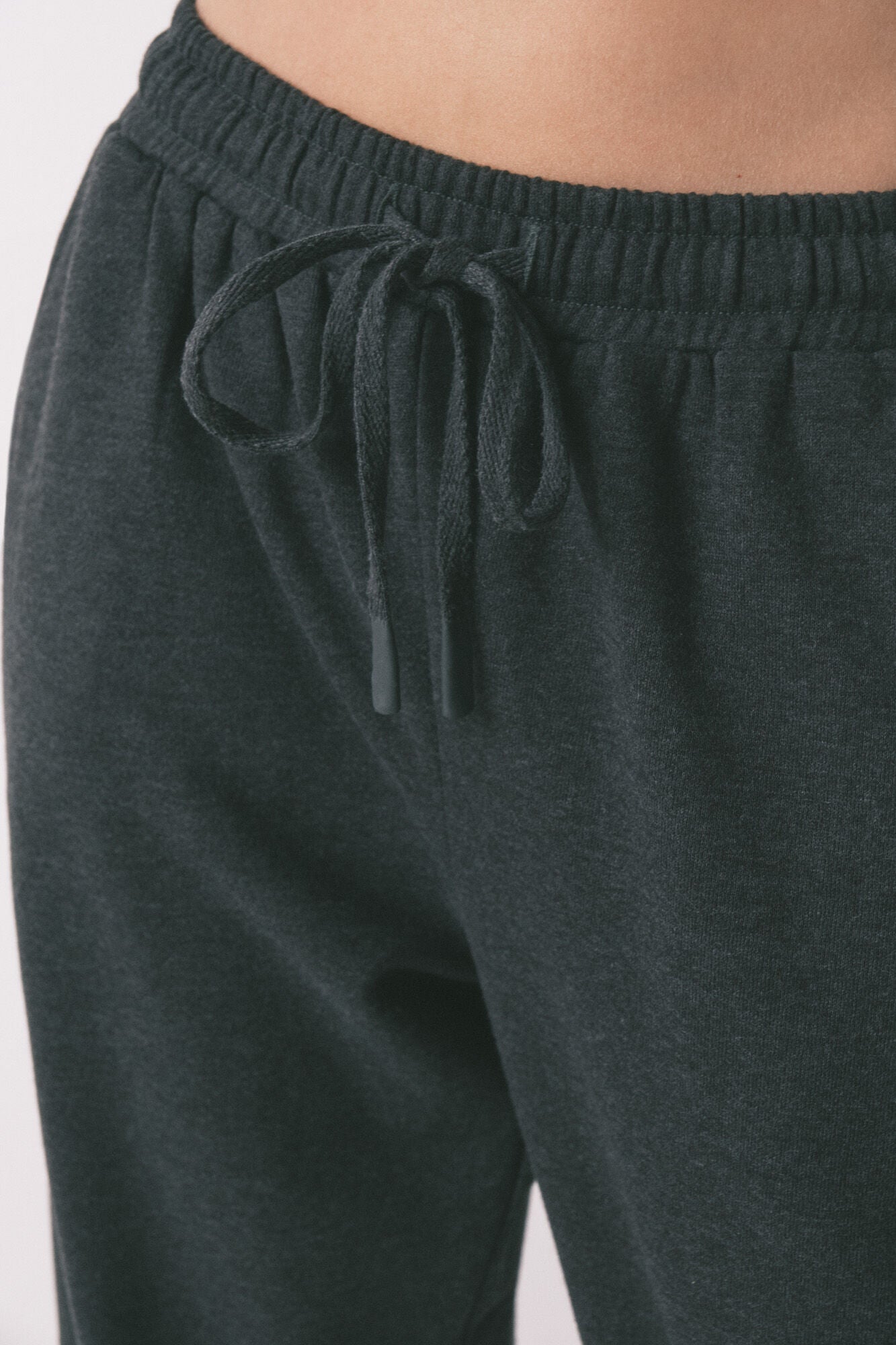 Long trousers in fine gray terrycloth carrot print