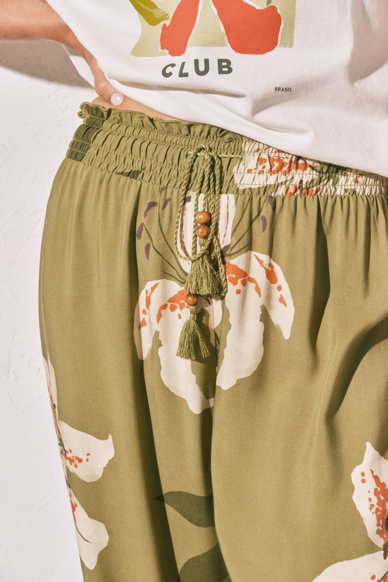 Floral print long trousers