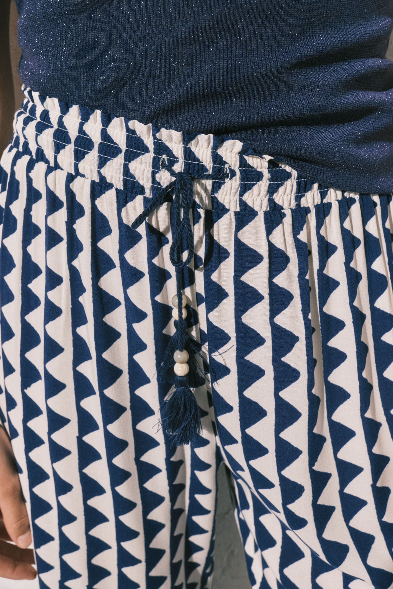 Blue geometric print long trousers