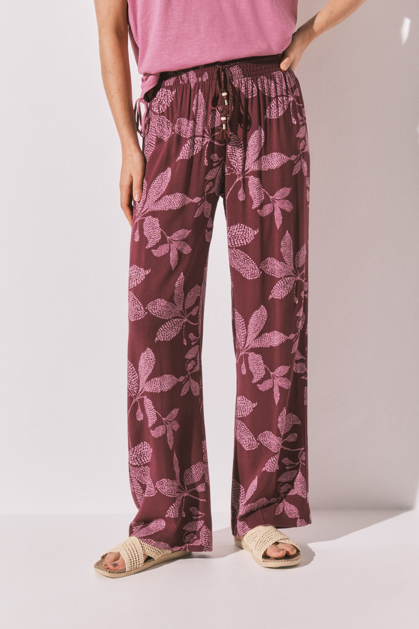 Floral print long trousers