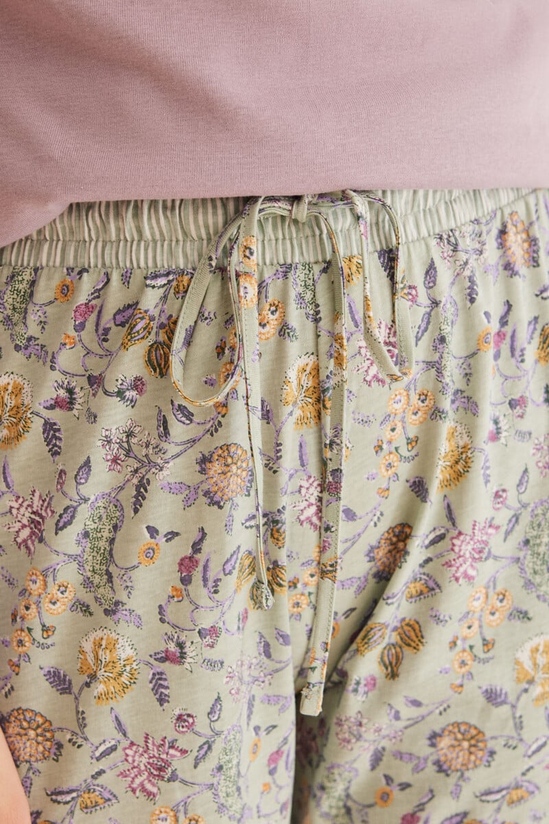 Skinny floral pajama pants