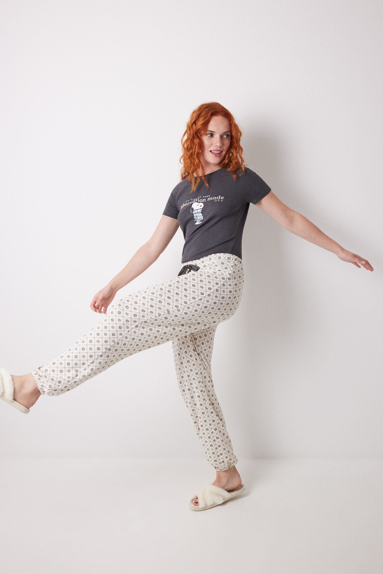 Long carrot trouser with checkered and floral print