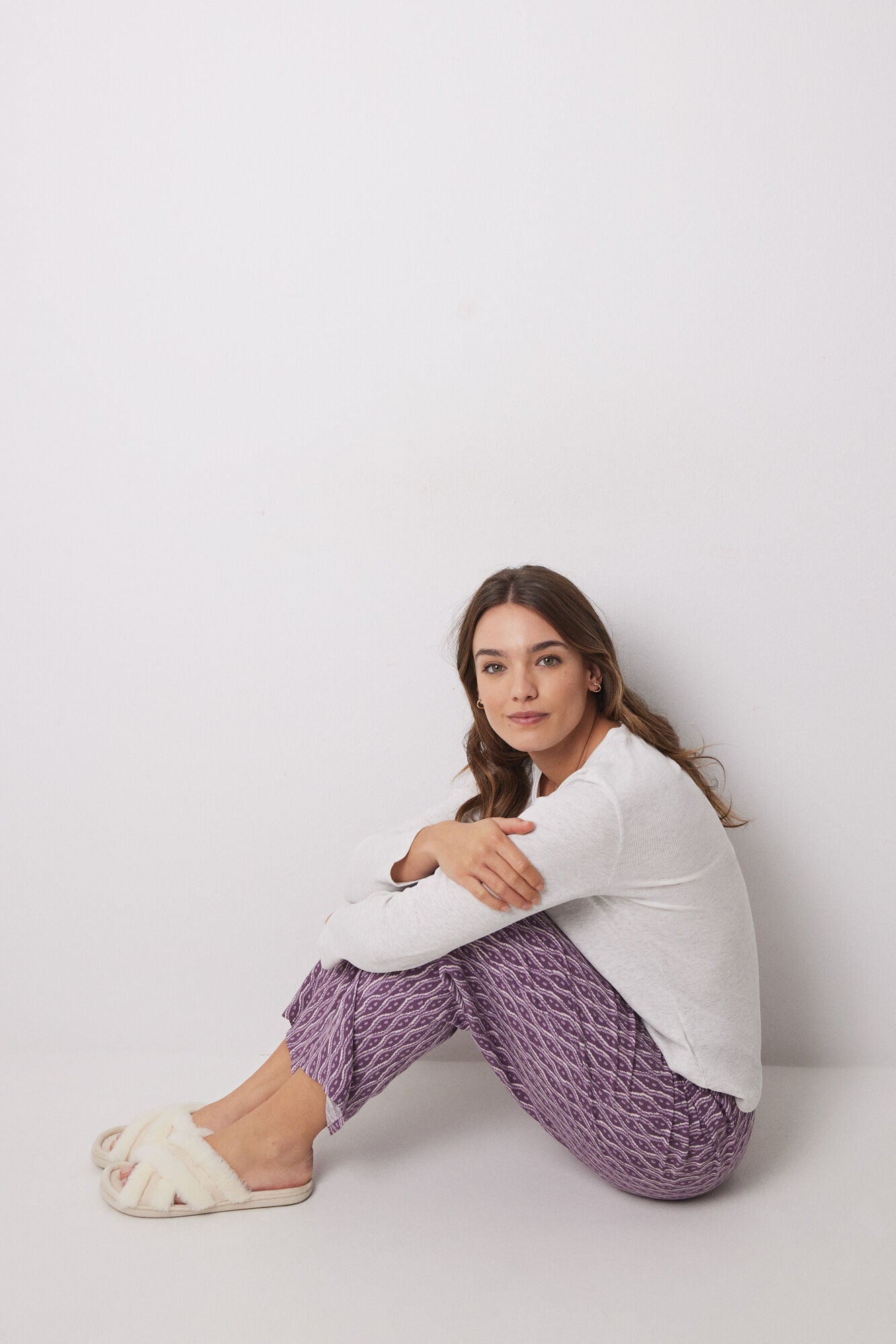 Viscose carrot trousers with ikat print