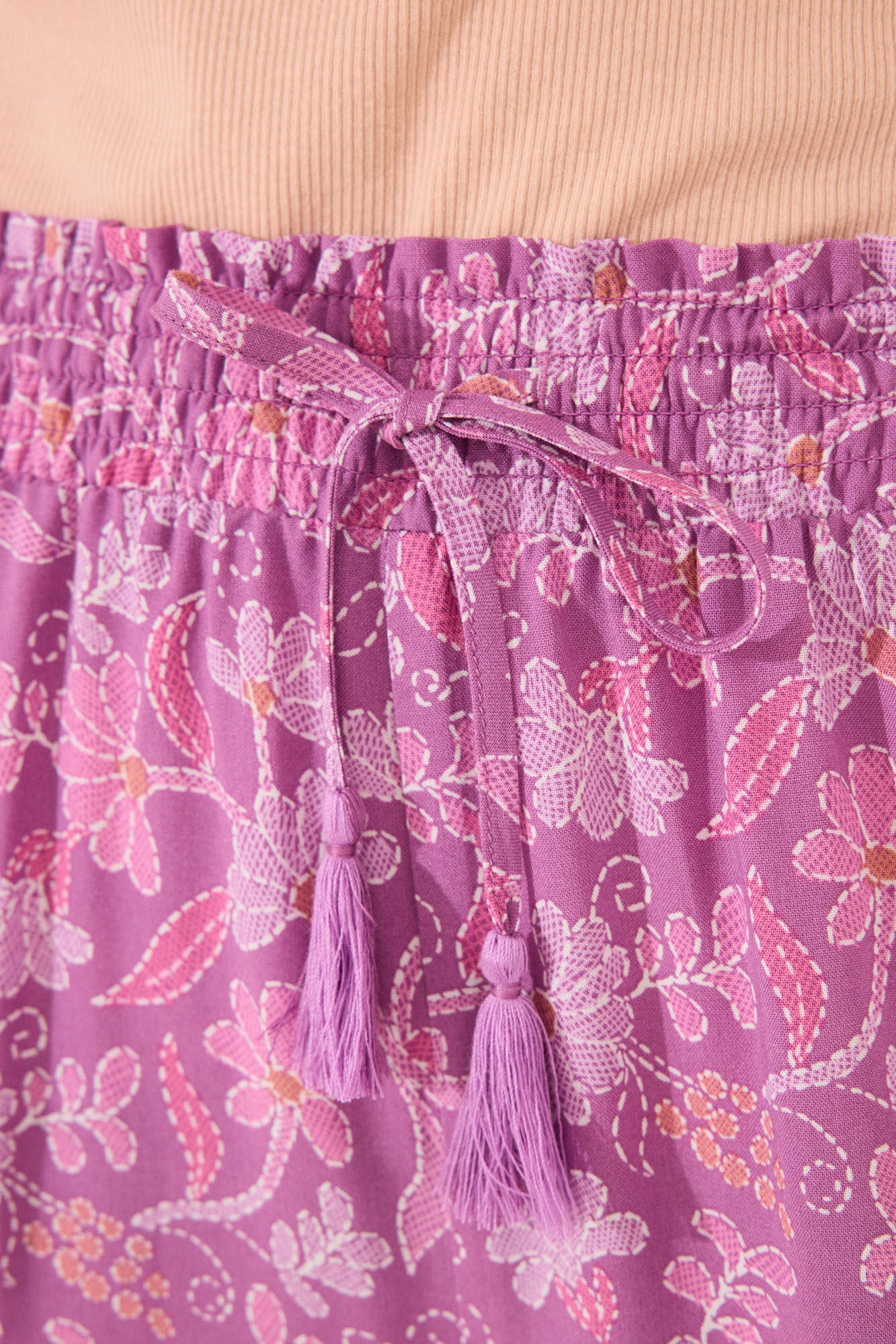 Long trousers with boho floral print