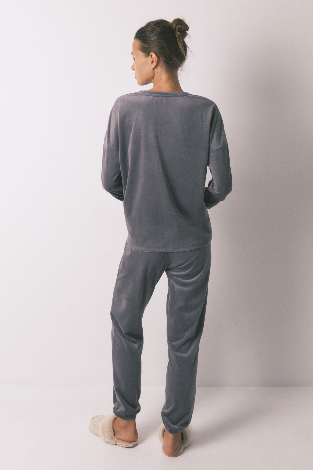 Long soft velvet pajamas, gray glitter
