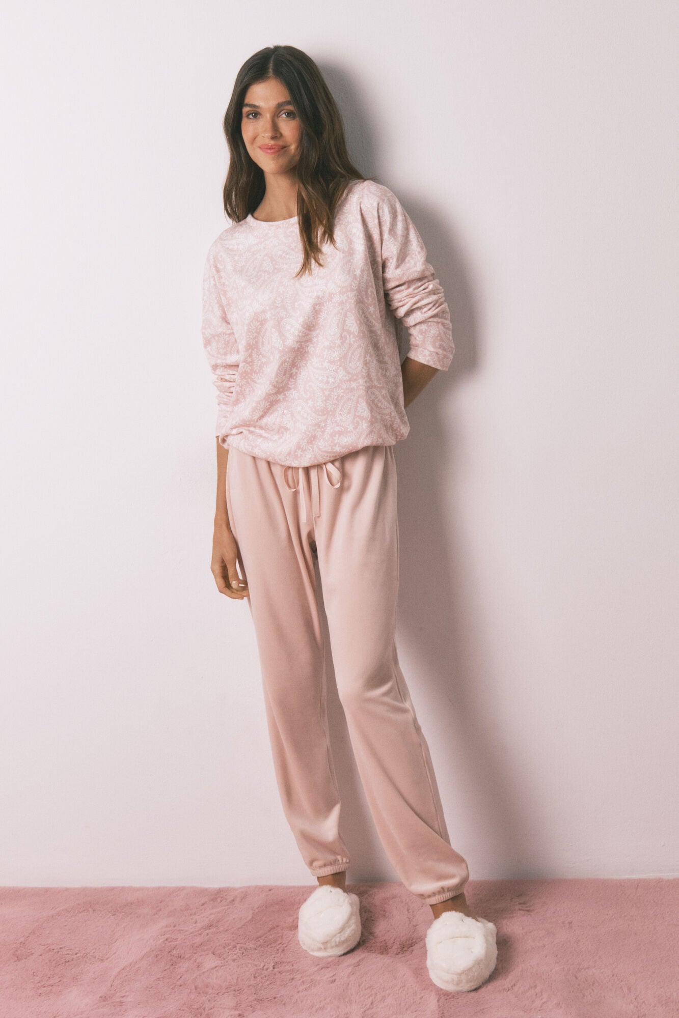 Soft pink glitter velvet long pajamas