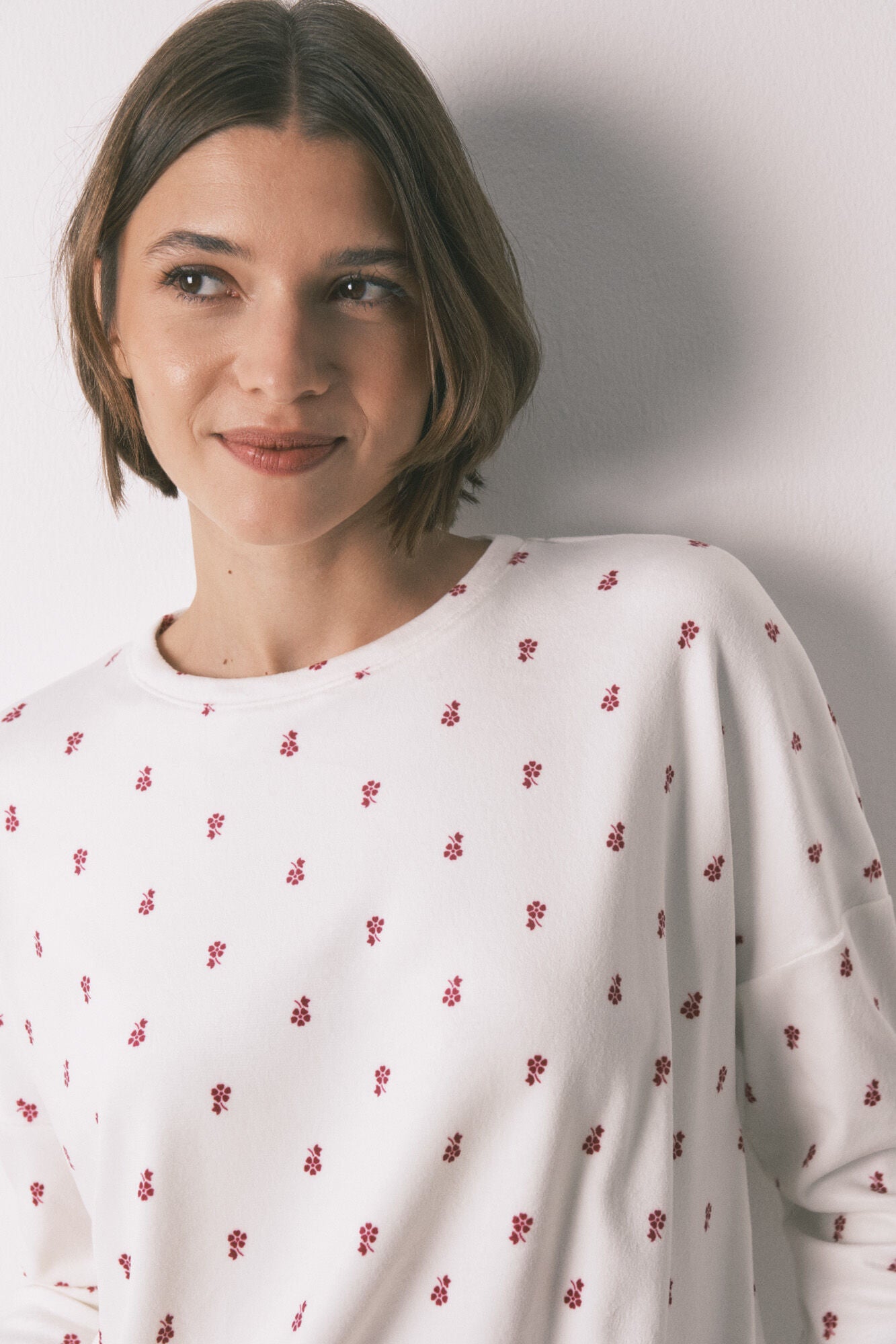 Long pyjamas white velvet pajamas with flowers