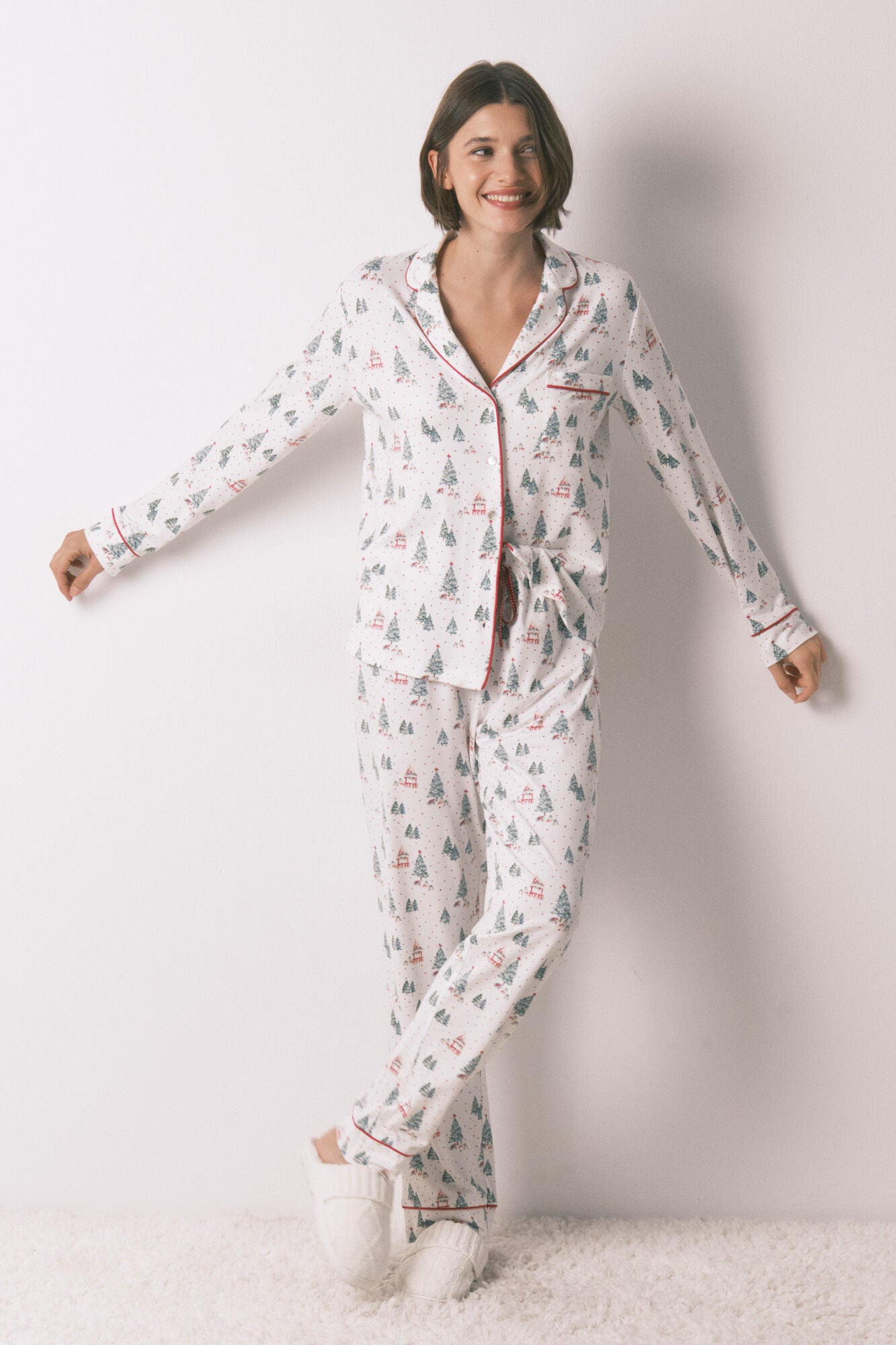 Long white Christmas print classic pyjamas