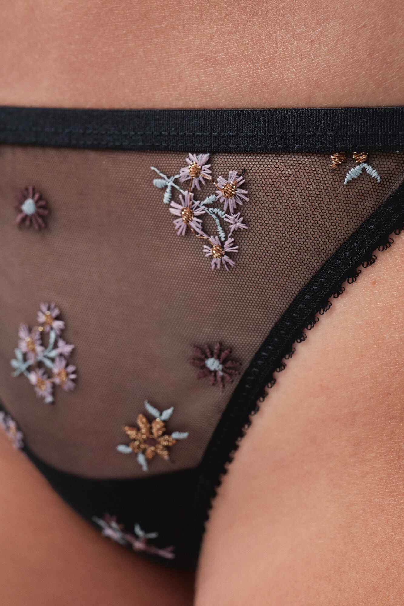 SIDE STRING THONG