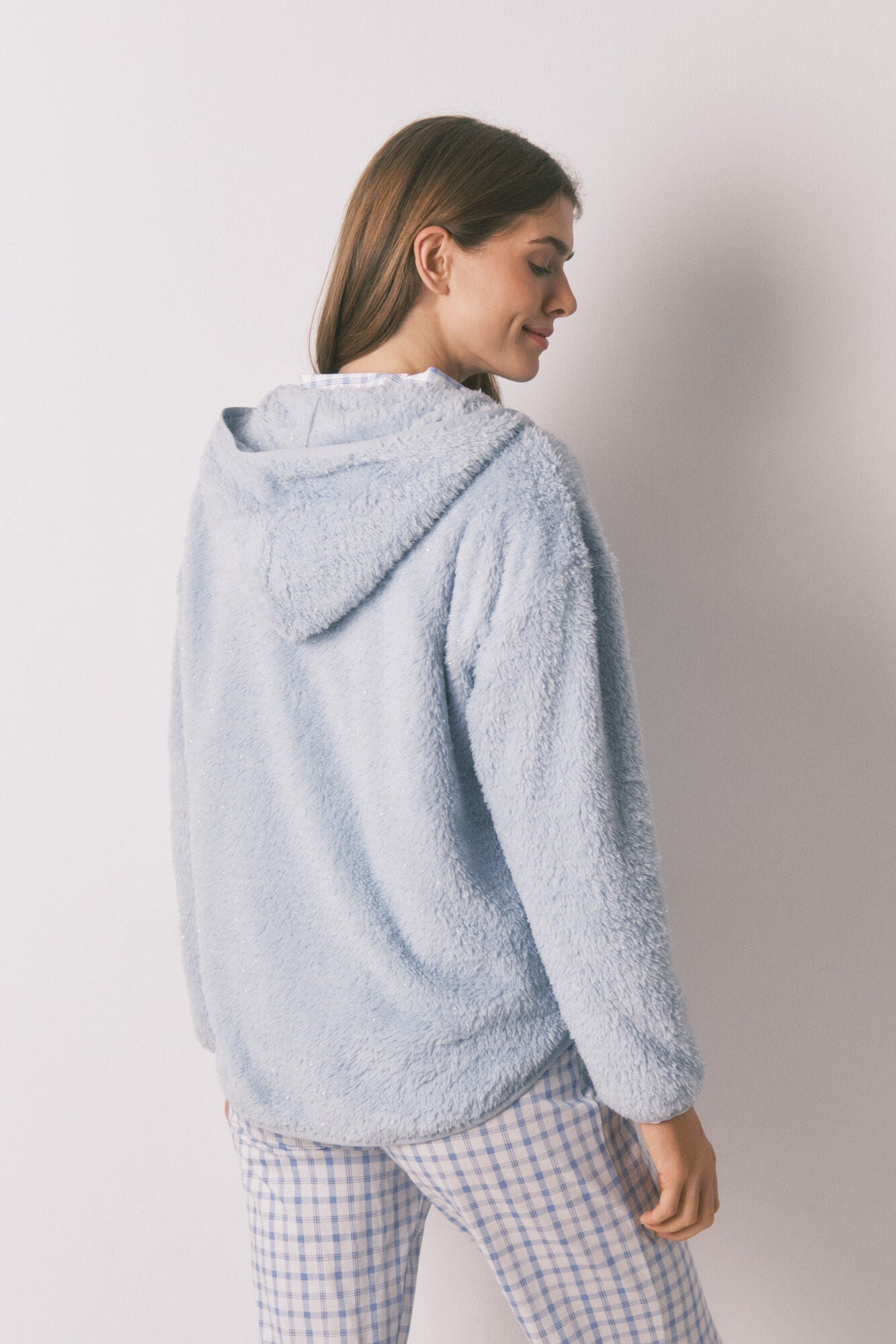 Short robe in blue lurex fur fabric