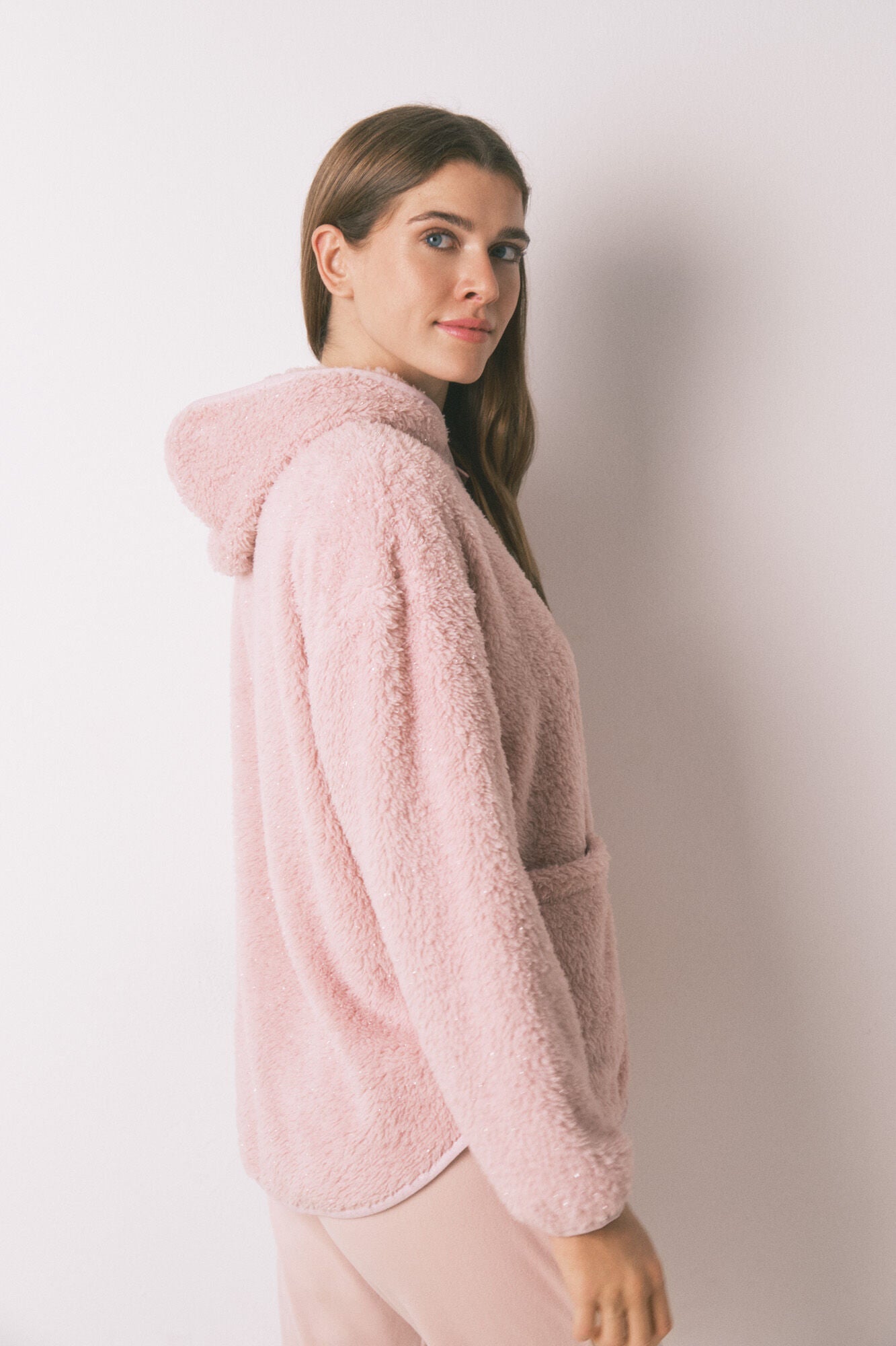 Short robe in pink lurex fur fabric