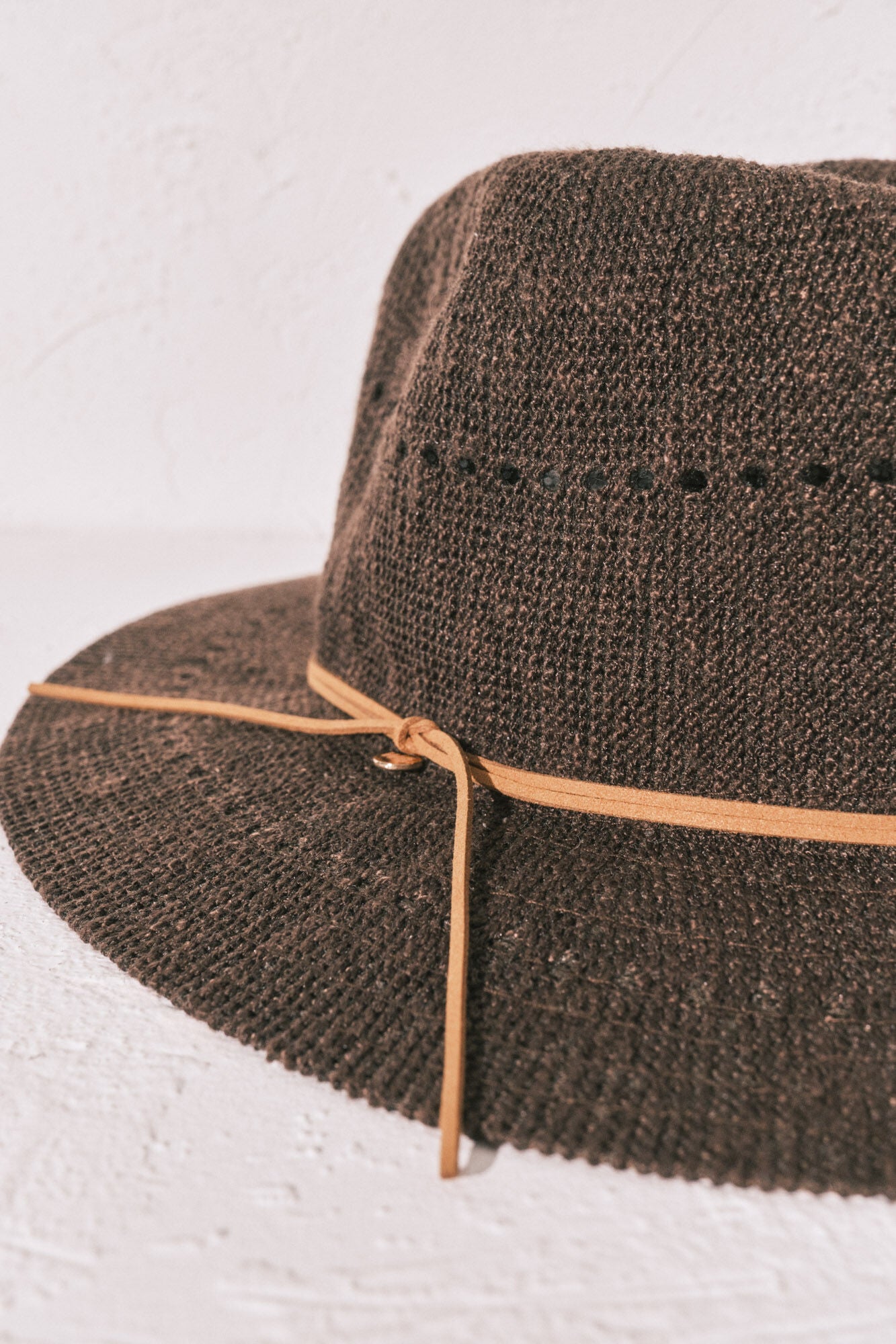 Brown raffia effect hat