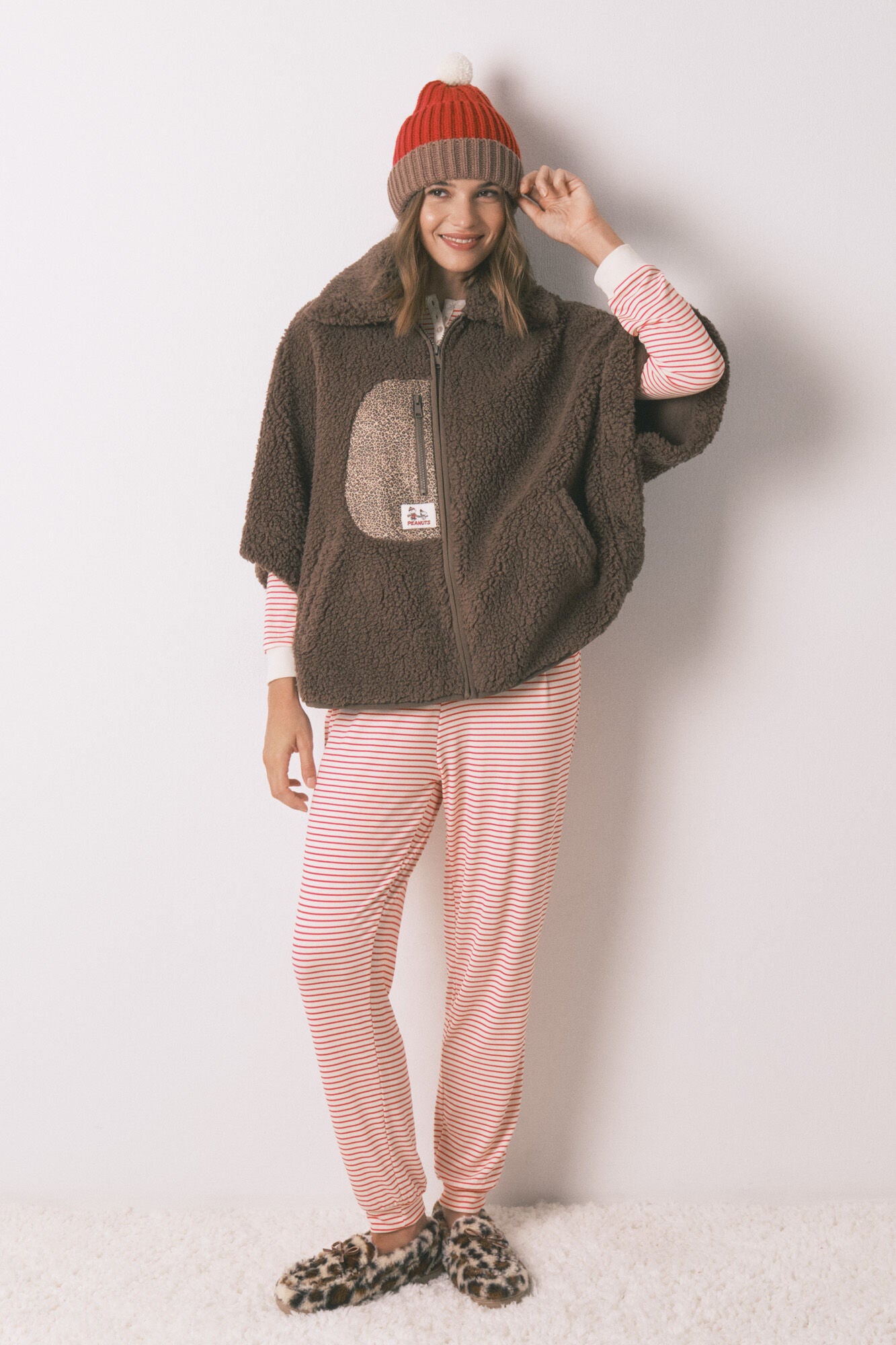 Snoopy Brown Fleece Poncho Short Robe