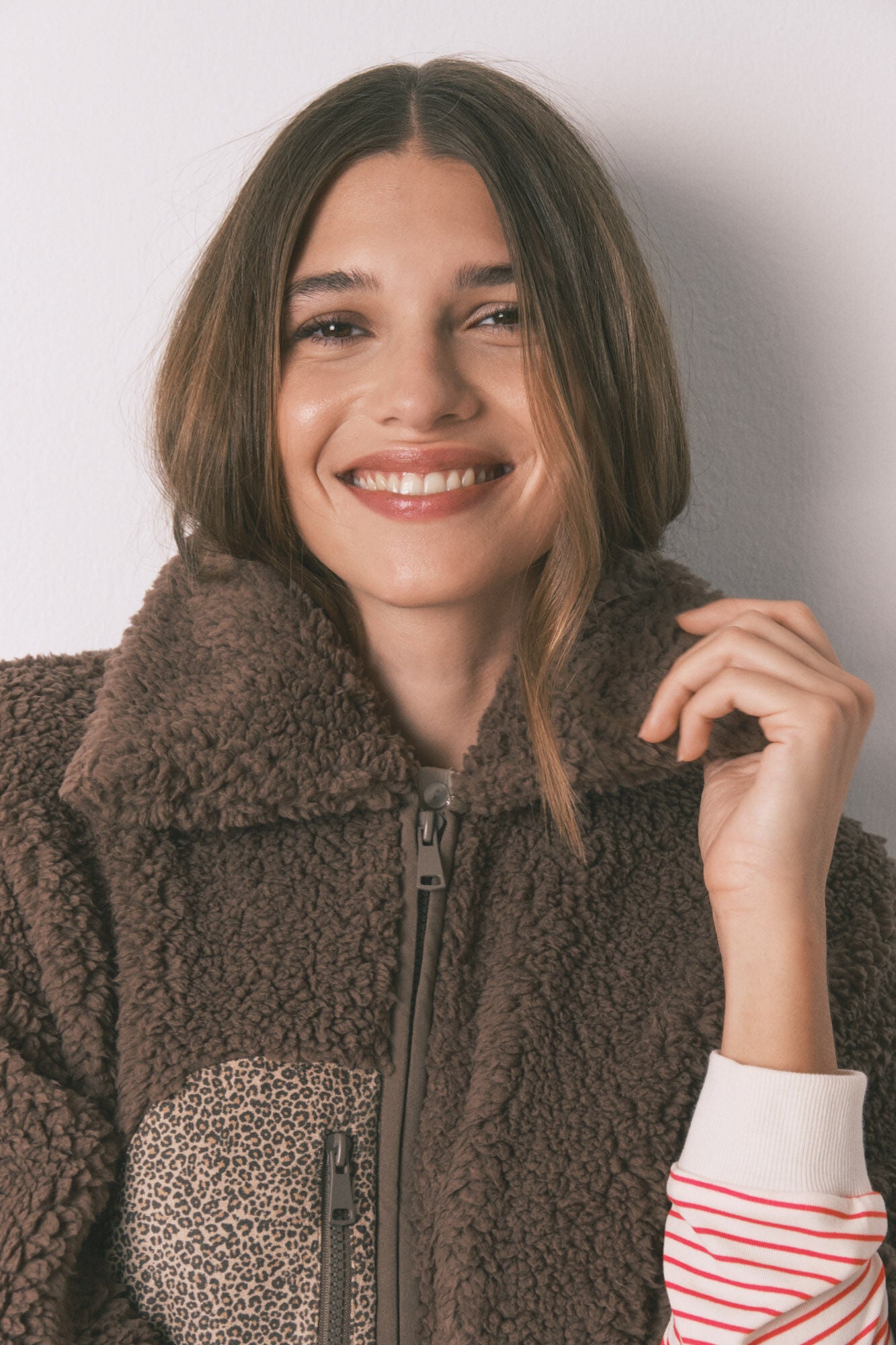 Snoopy Brown Fleece Poncho Short Robe