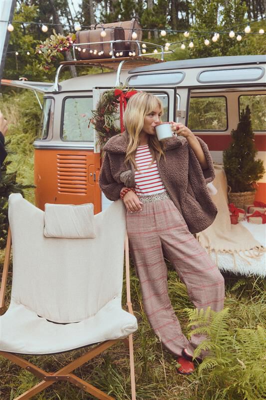 Snoopy Brown Fleece Poncho Short Robe