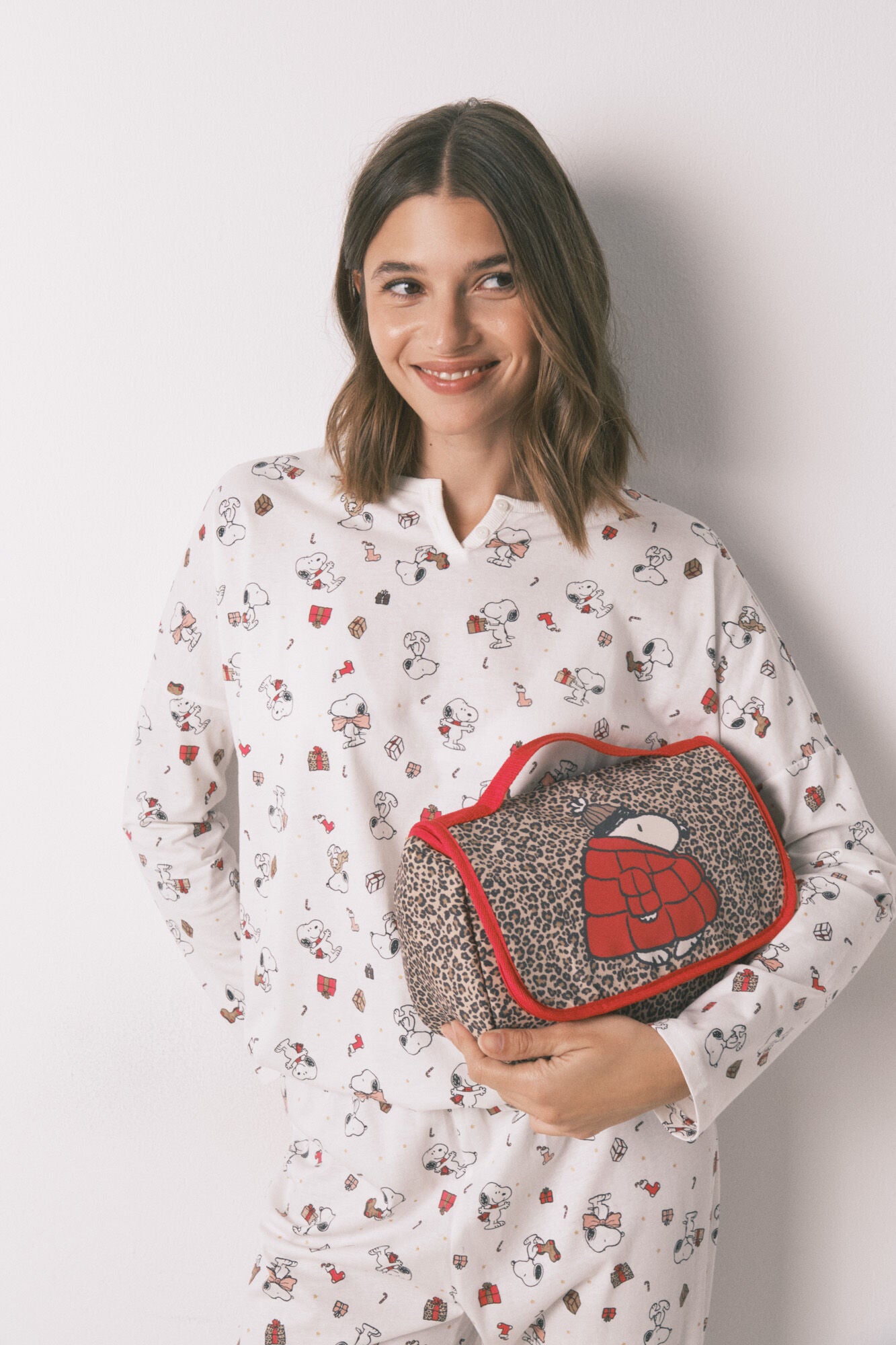 Medium vanity case with Snoopy animal print hanger