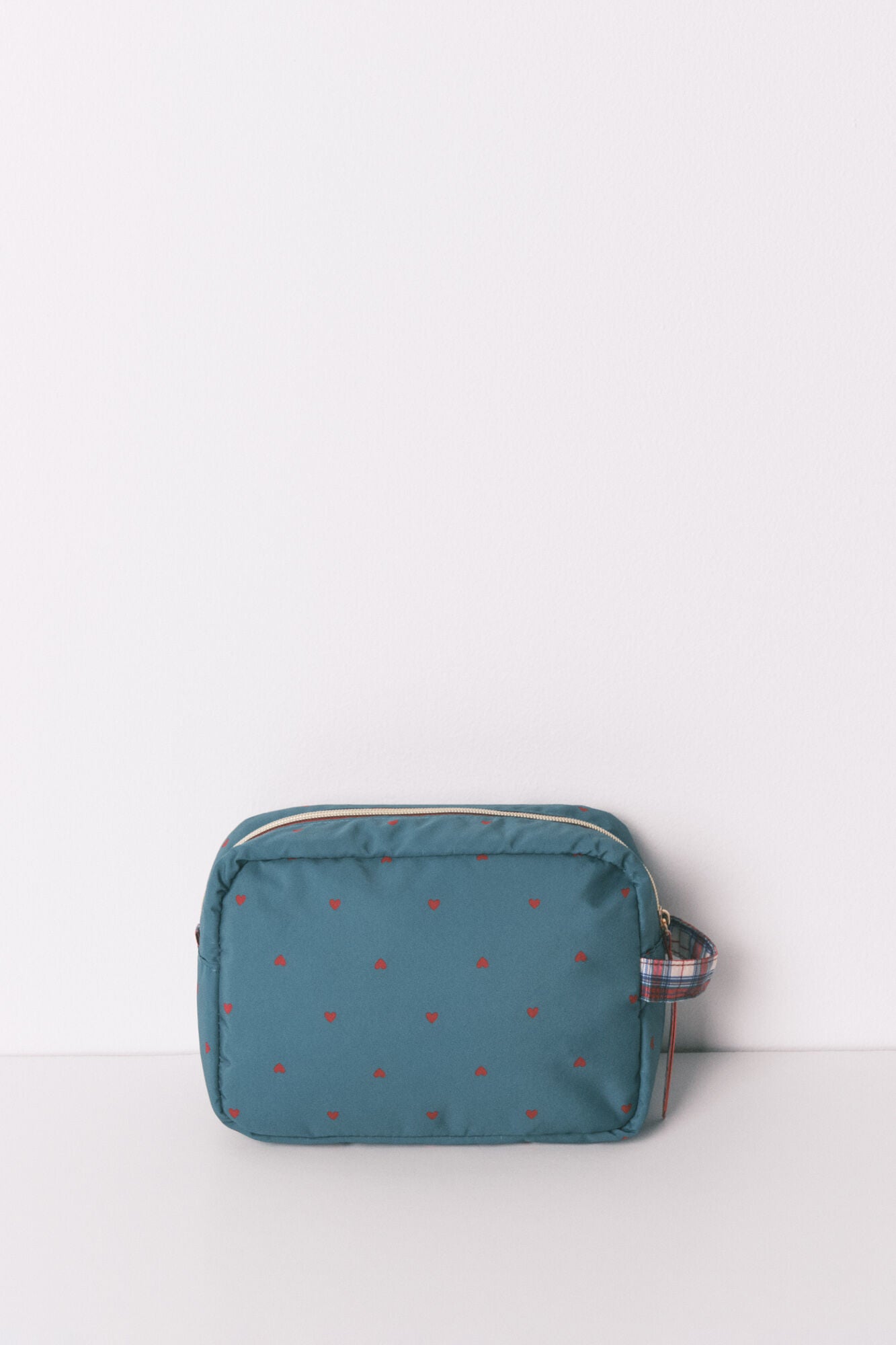 Medium green nylon vanity case with heart print
