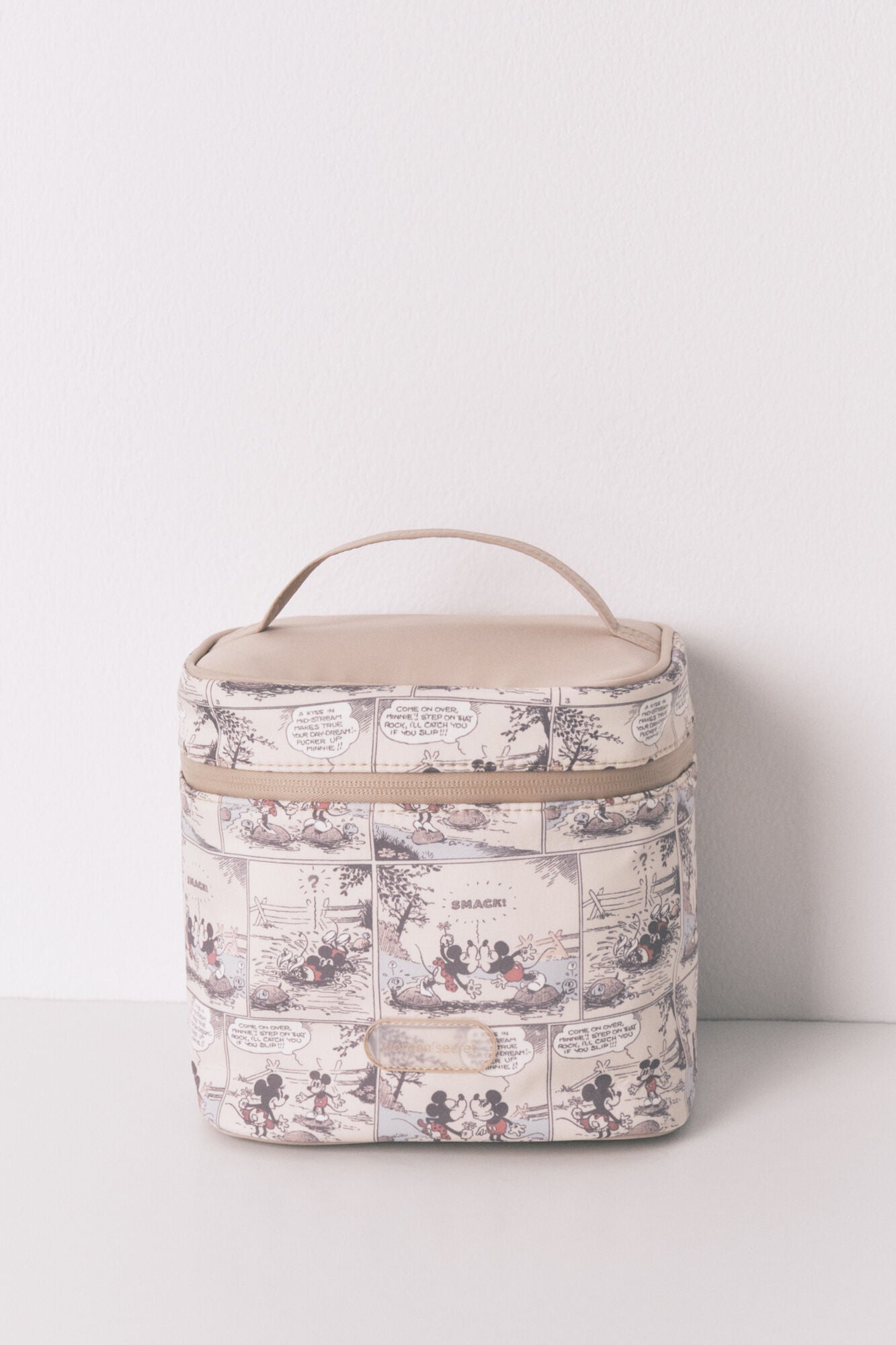 Mickey Mouse toiletry bag