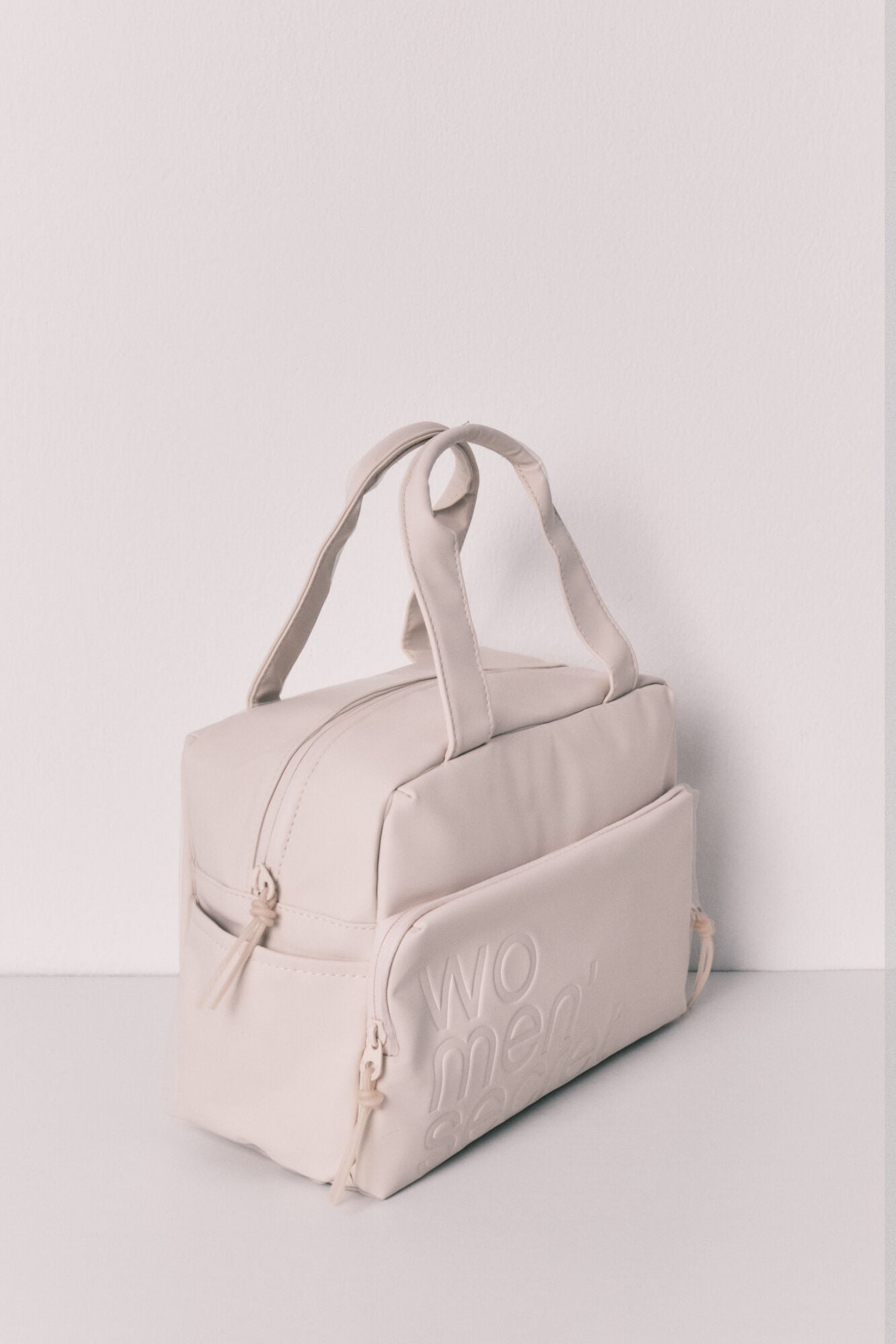 White large travel vanity case