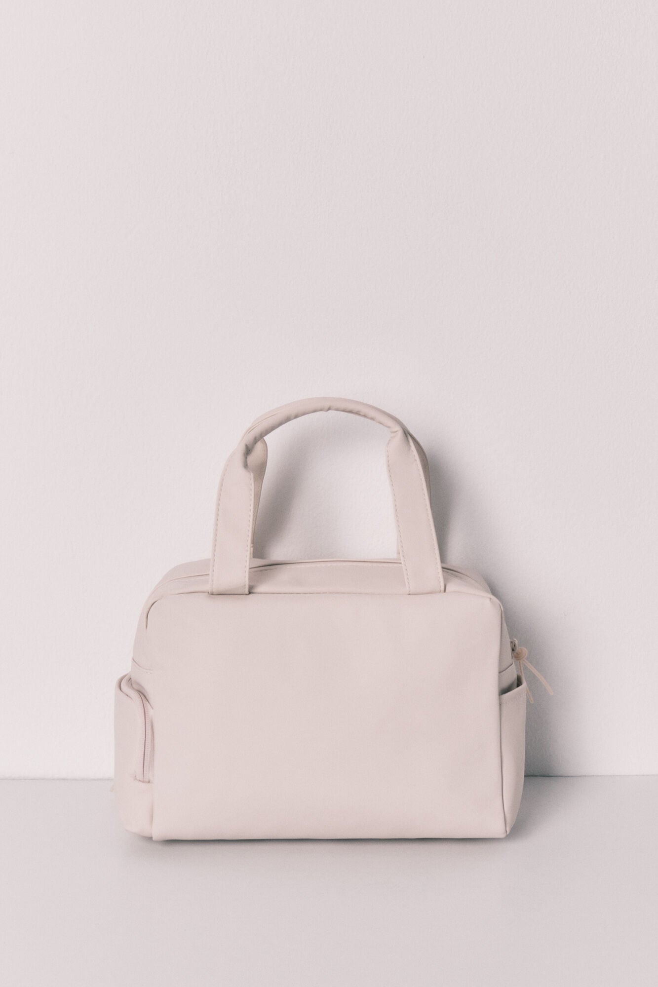 White large travel vanity case