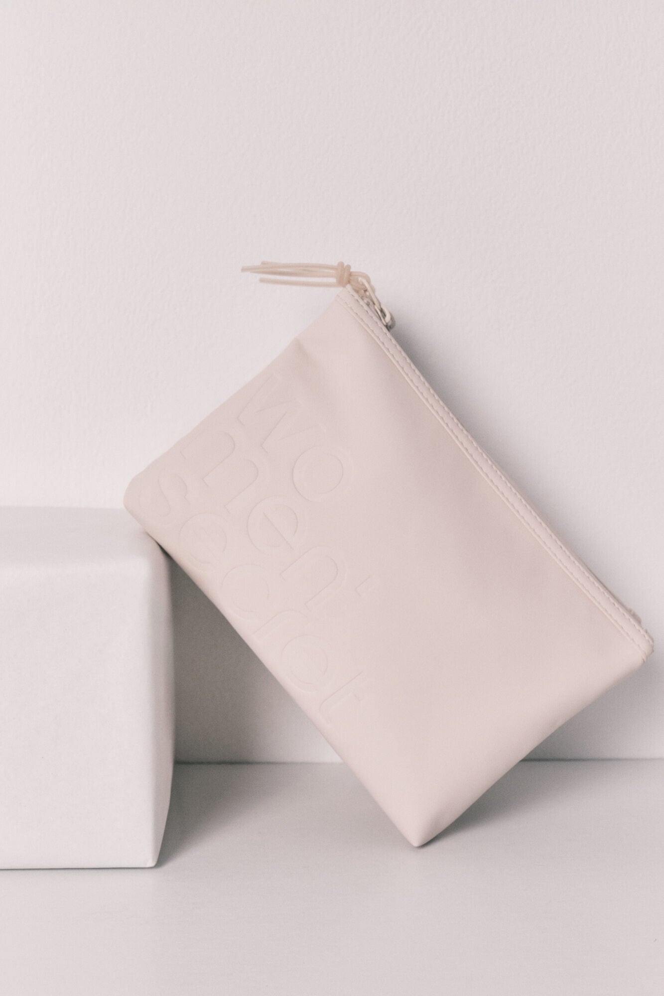 White medium double wallet vanity case