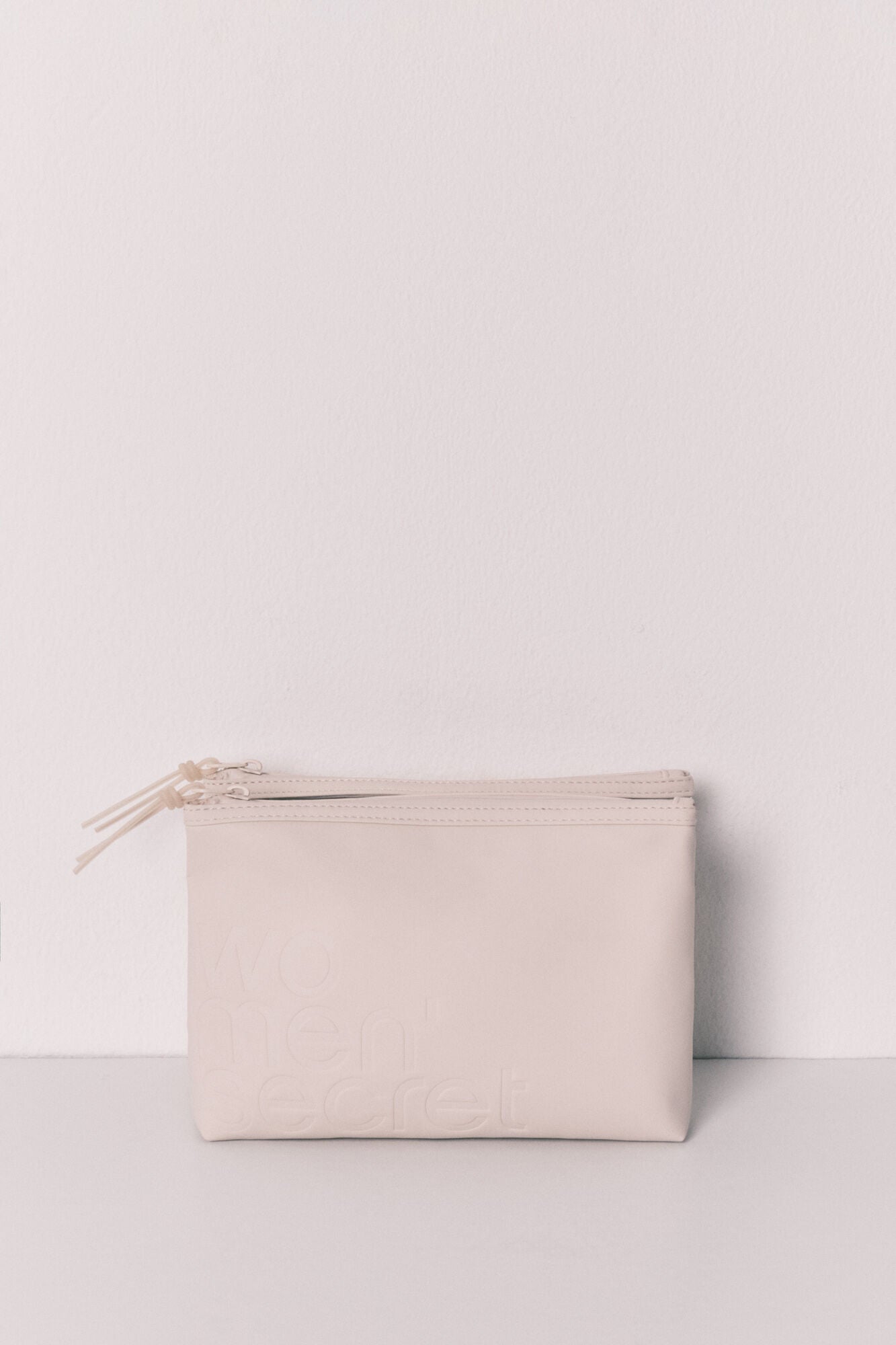 White medium double wallet vanity case