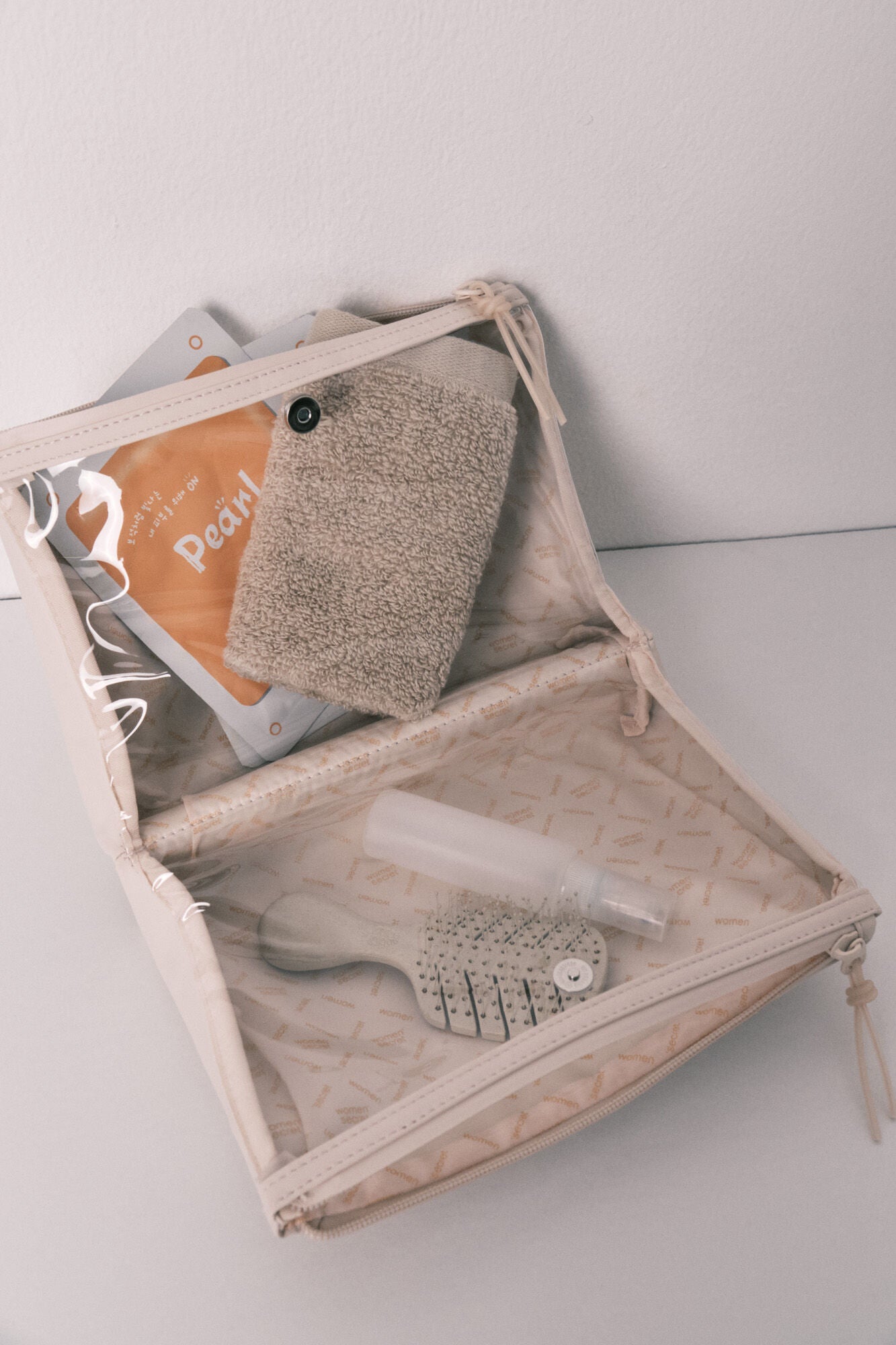 White medium double wallet vanity case