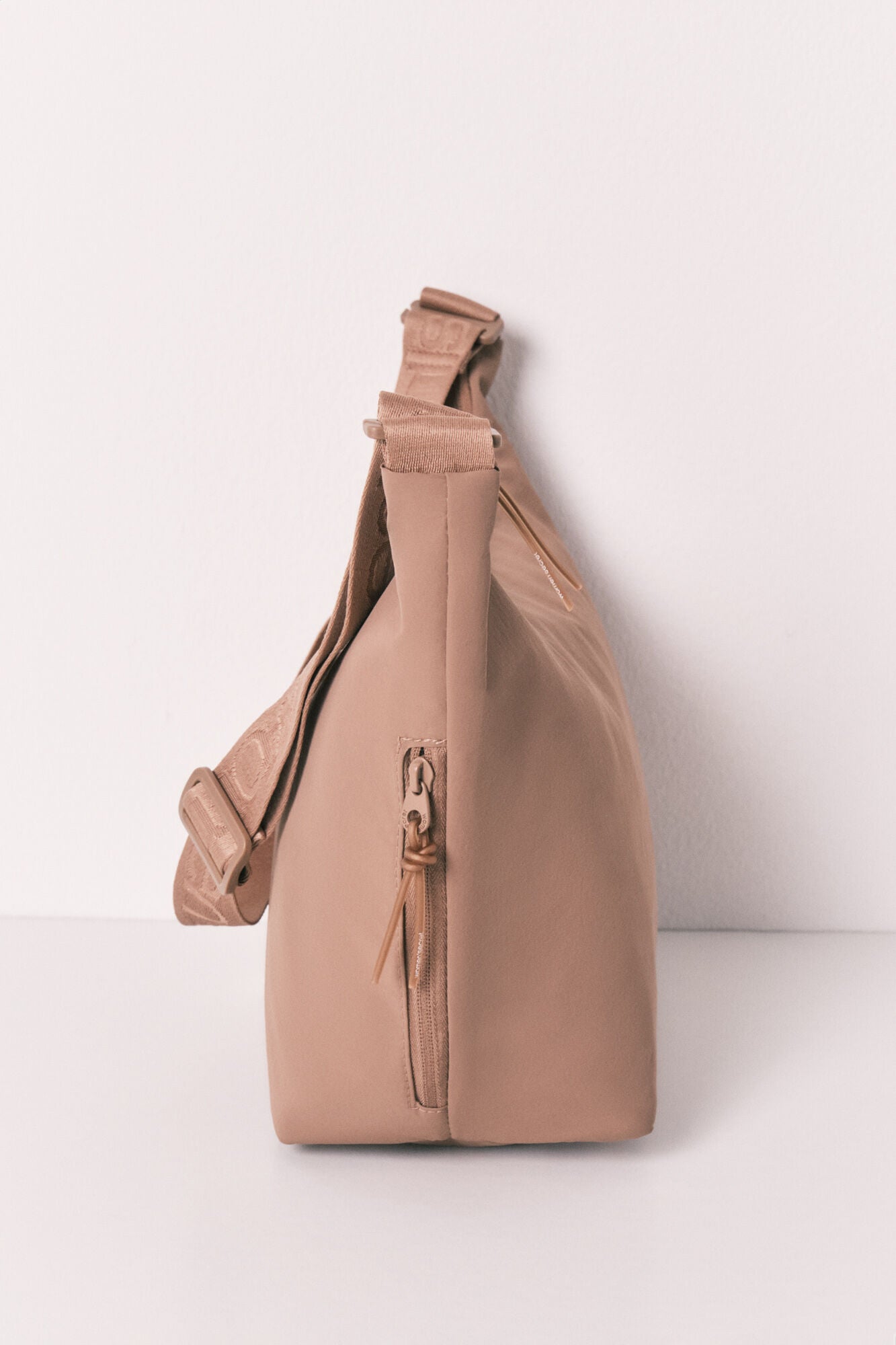 Brown thermal lunch bag