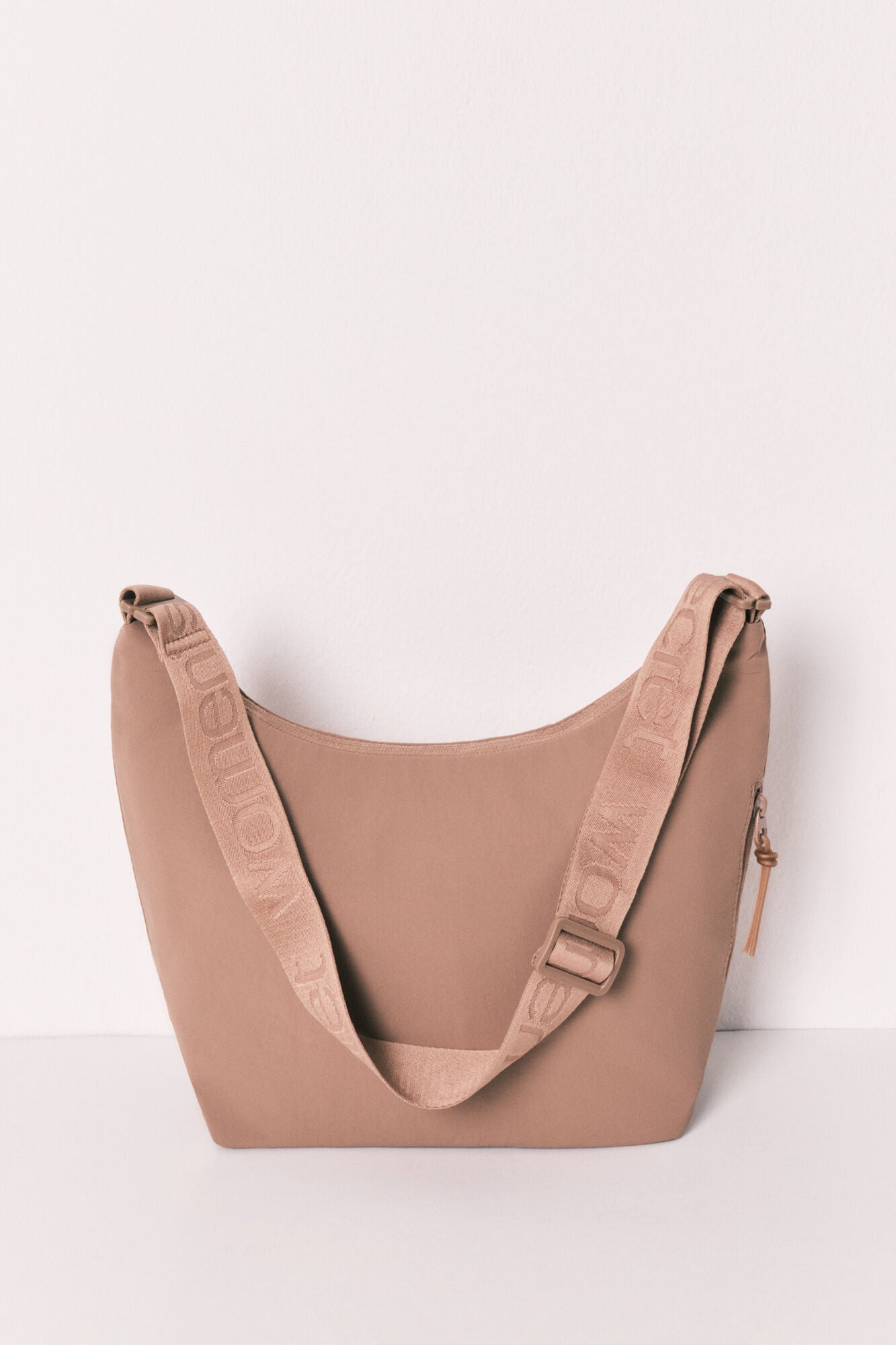 Brown thermal lunch bag