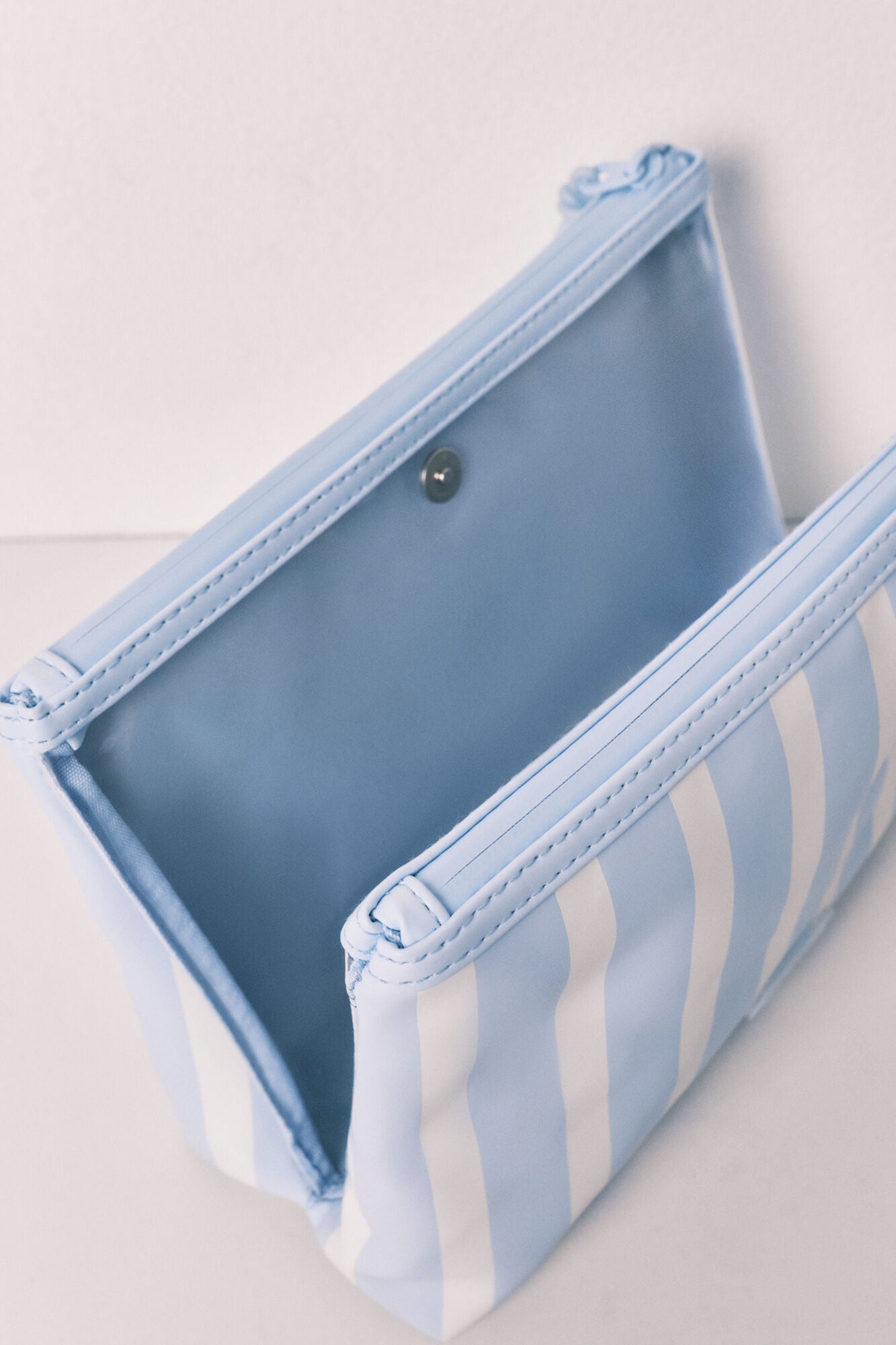 Blue striped medium vanity case