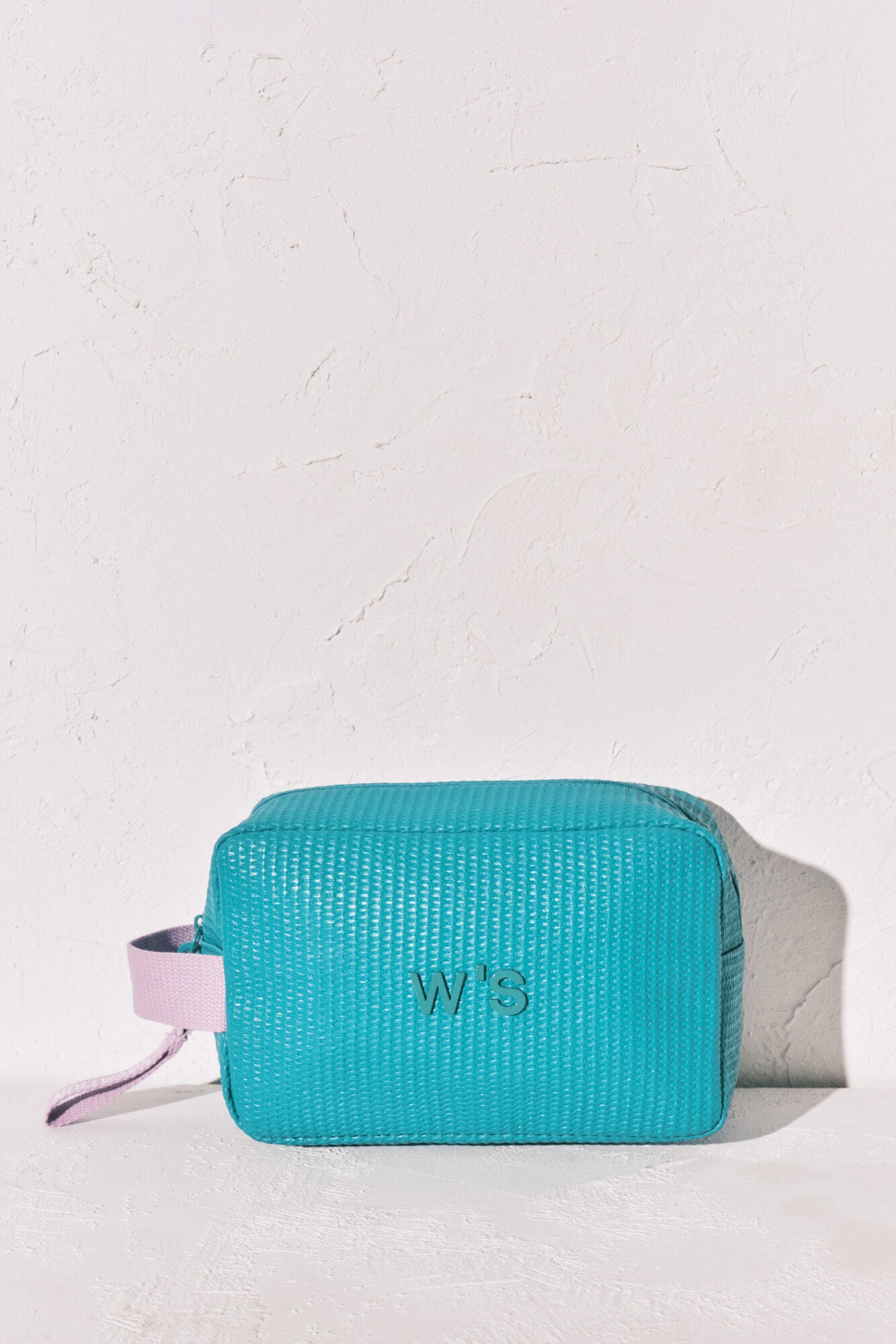 Raffia toiletry bag